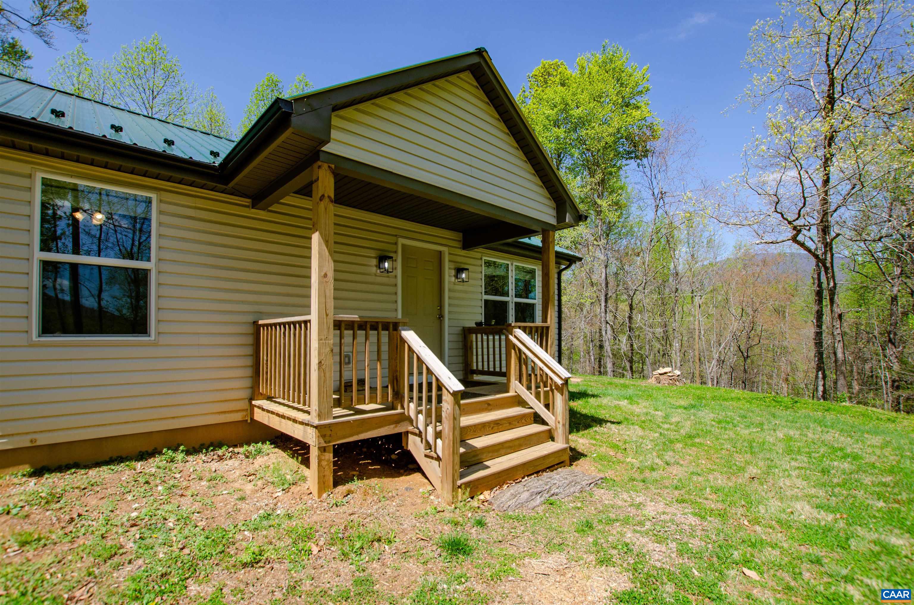 29 HORSESHOE MOUNTAIN RD, ROSELAND, Virginia 22967, 2 Bedrooms Bedrooms, ,2 BathroomsBathrooms,Residential,Like New Panoramic Mountain View Cottage Amazing L,29 HORSESHOE MOUNTAIN RD,661841 MLS # 661841
