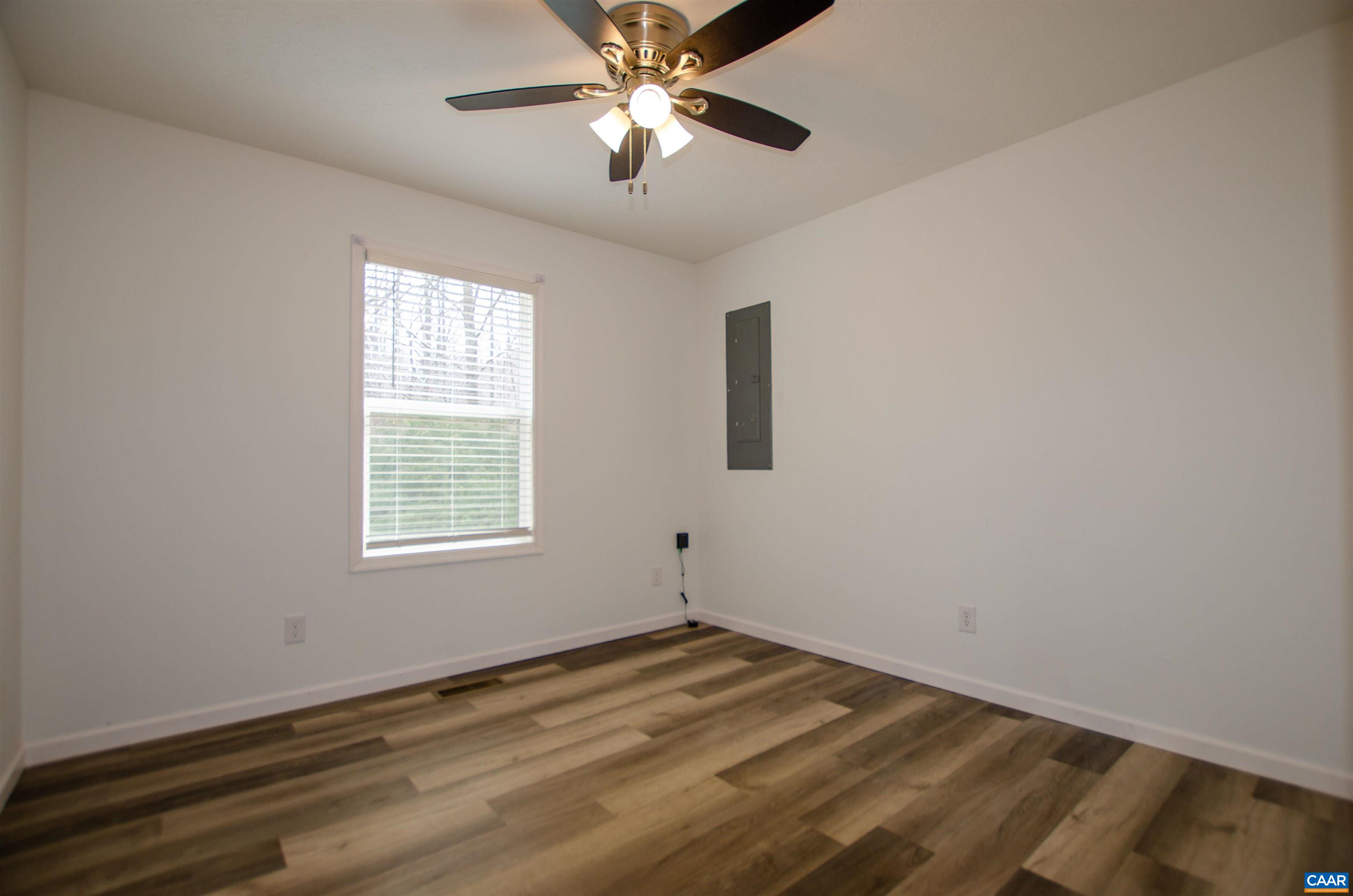 29 HORSESHOE MOUNTAIN RD, ROSELAND, Virginia 22967, 2 Bedrooms Bedrooms, ,2 BathroomsBathrooms,Residential,Like New Panoramic Mountain View Cottage Amazing L,29 HORSESHOE MOUNTAIN RD,661841 MLS # 661841