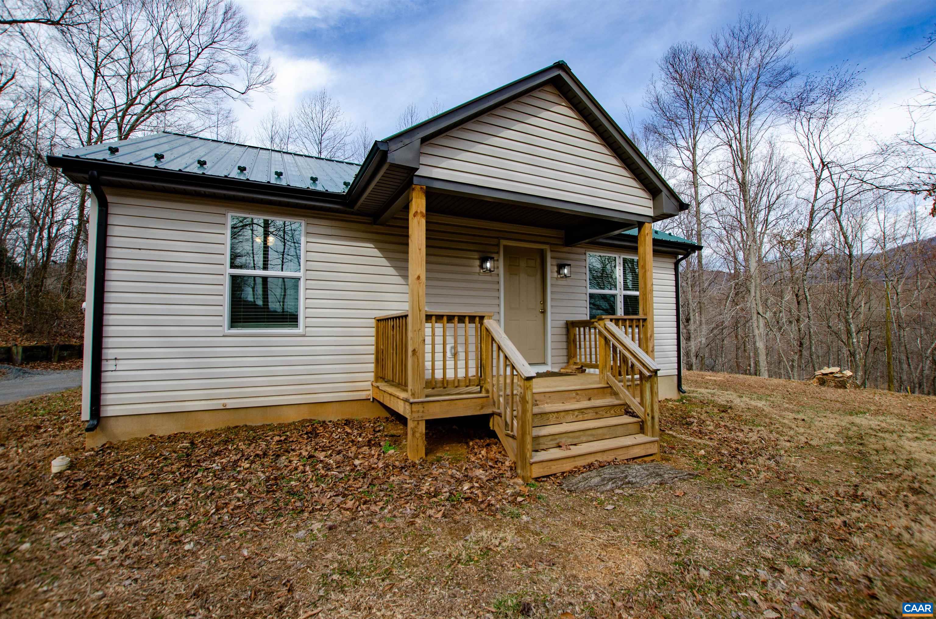 29 HORSESHOE MOUNTAIN RD, ROSELAND, Virginia 22967, 2 Bedrooms Bedrooms, ,2 BathroomsBathrooms,Residential,Like New Panoramic Mountain View Cottage Amazing L,29 HORSESHOE MOUNTAIN RD,661841 MLS # 661841