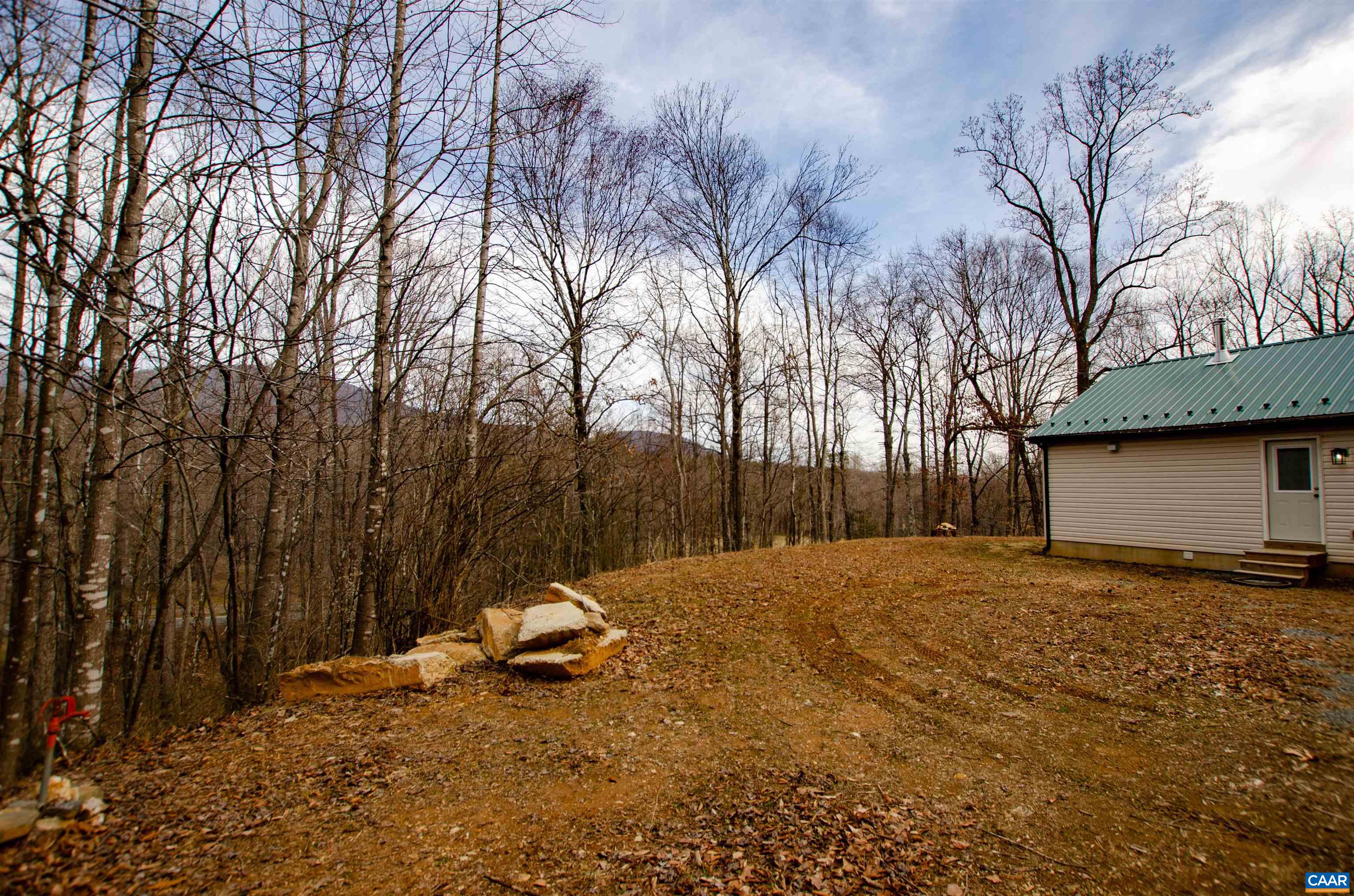 29 HORSESHOE MOUNTAIN RD, ROSELAND, Virginia 22967, 2 Bedrooms Bedrooms, ,2 BathroomsBathrooms,Residential,Like New Panoramic Mountain View Cottage Amazing L,29 HORSESHOE MOUNTAIN RD,661841 MLS # 661841