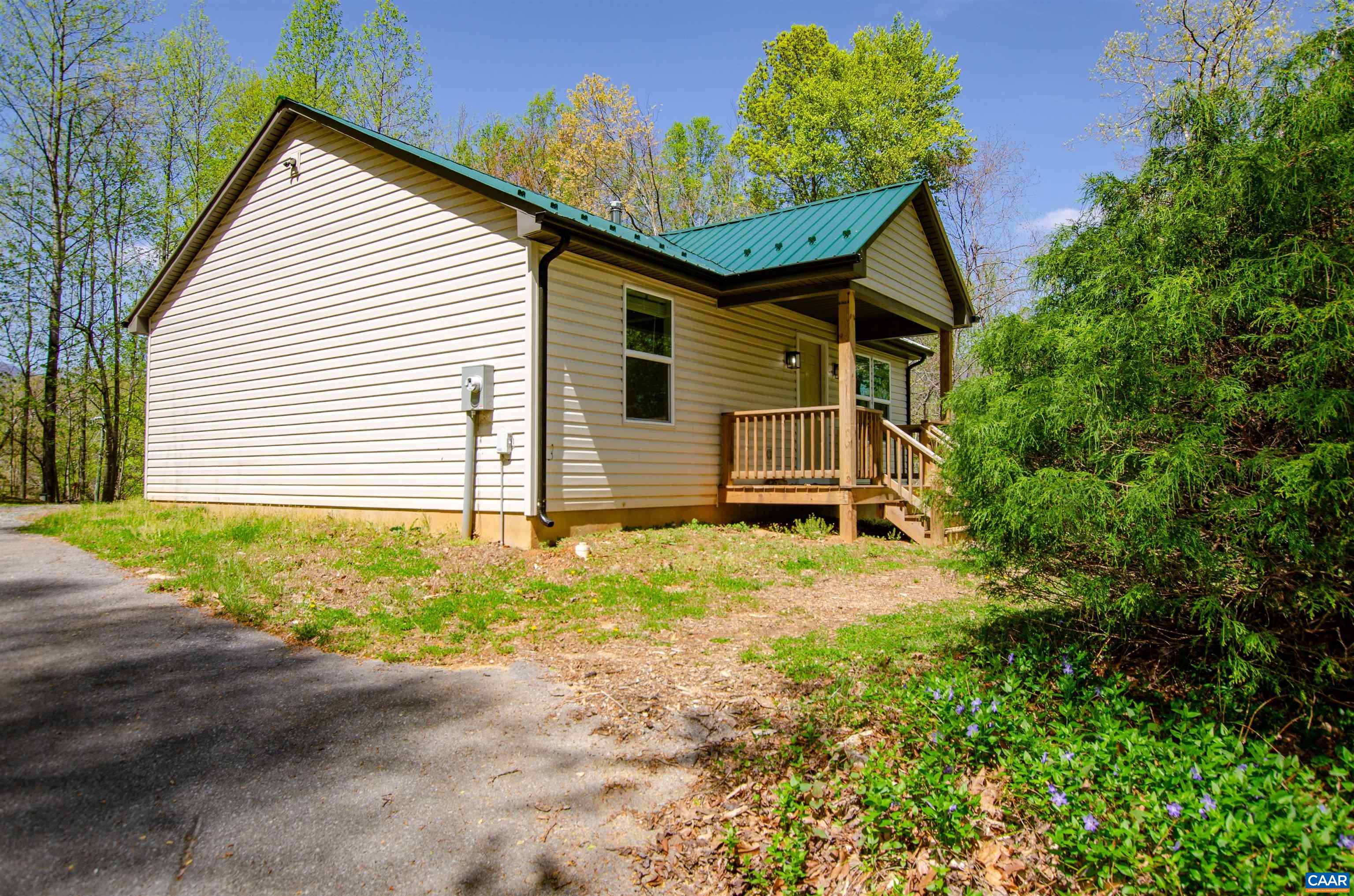 29 HORSESHOE MOUNTAIN RD, ROSELAND, Virginia 22967, 2 Bedrooms Bedrooms, ,2 BathroomsBathrooms,Residential,Like New Panoramic Mountain View Cottage Amazing L,29 HORSESHOE MOUNTAIN RD,661841 MLS # 661841