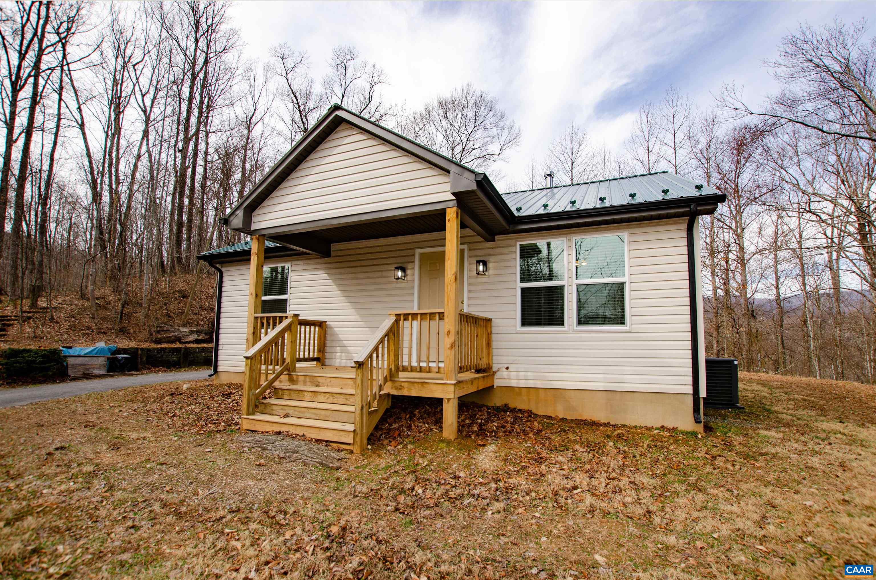 29 HORSESHOE MOUNTAIN RD, ROSELAND, Virginia 22967, 2 Bedrooms Bedrooms, ,2 BathroomsBathrooms,Residential,Like New Panoramic Mountain View Cottage Amazing L,29 HORSESHOE MOUNTAIN RD,661841 MLS # 661841