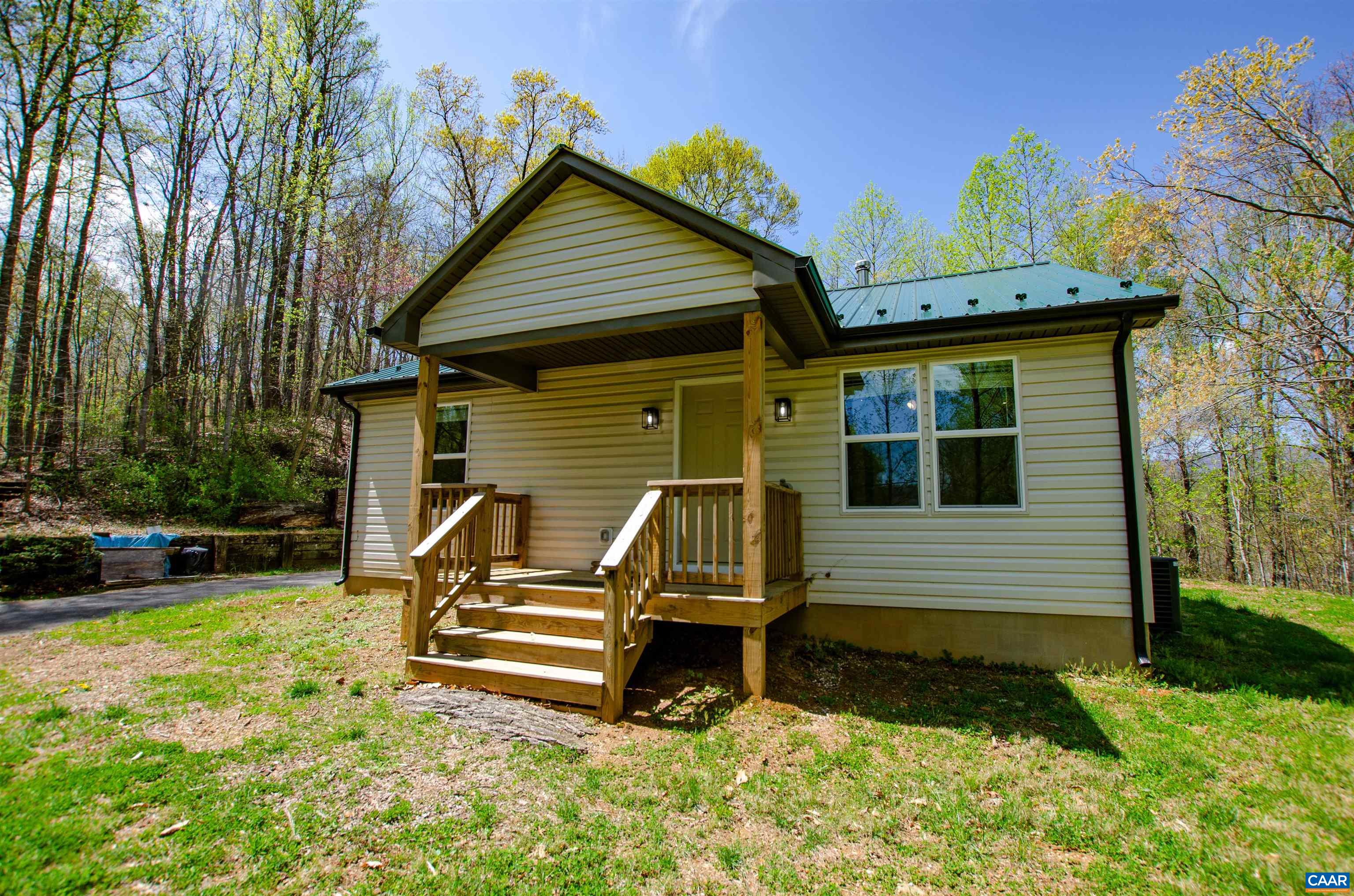 29 HORSESHOE MOUNTAIN RD, ROSELAND, Virginia 22967, 2 Bedrooms Bedrooms, ,2 BathroomsBathrooms,Residential,Like New Panoramic Mountain View Cottage Amazing L,29 HORSESHOE MOUNTAIN RD,661841 MLS # 661841