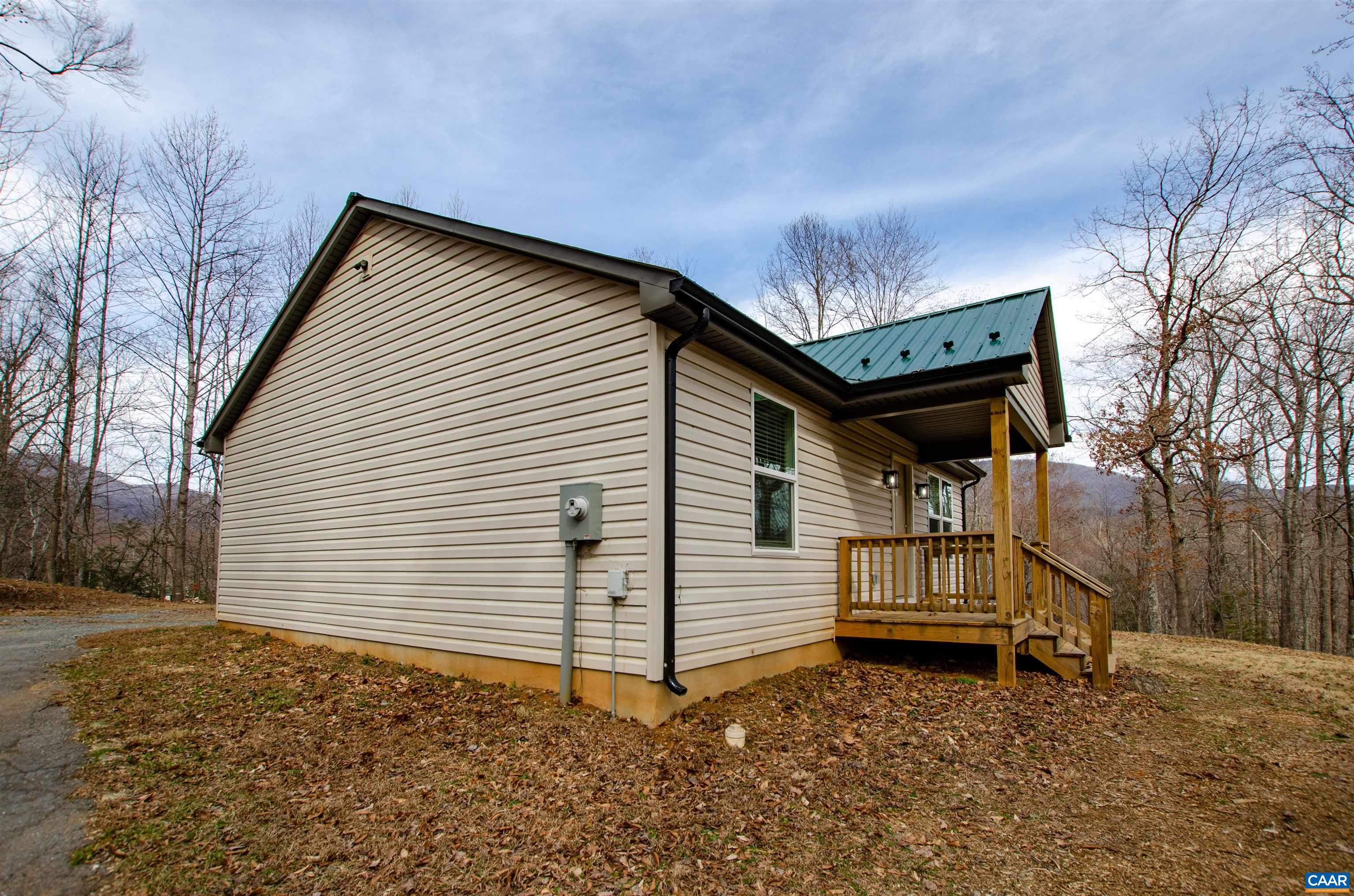 29 HORSESHOE MOUNTAIN RD, ROSELAND, Virginia 22967, 2 Bedrooms Bedrooms, ,2 BathroomsBathrooms,Residential,Like New Panoramic Mountain View Cottage Amazing L,29 HORSESHOE MOUNTAIN RD,661841 MLS # 661841