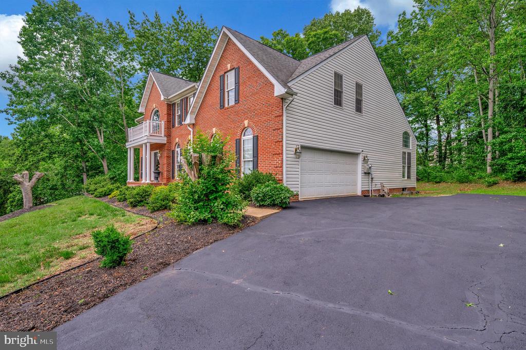 3715 FAIRWAYS CT, FREDERICKSBURG, Virginia 22408, 4 Bedrooms Bedrooms, ,3 BathroomsBathrooms,Residential,3715 FAIRWAYS CT,VASP2033148 MLS # VASP2033148