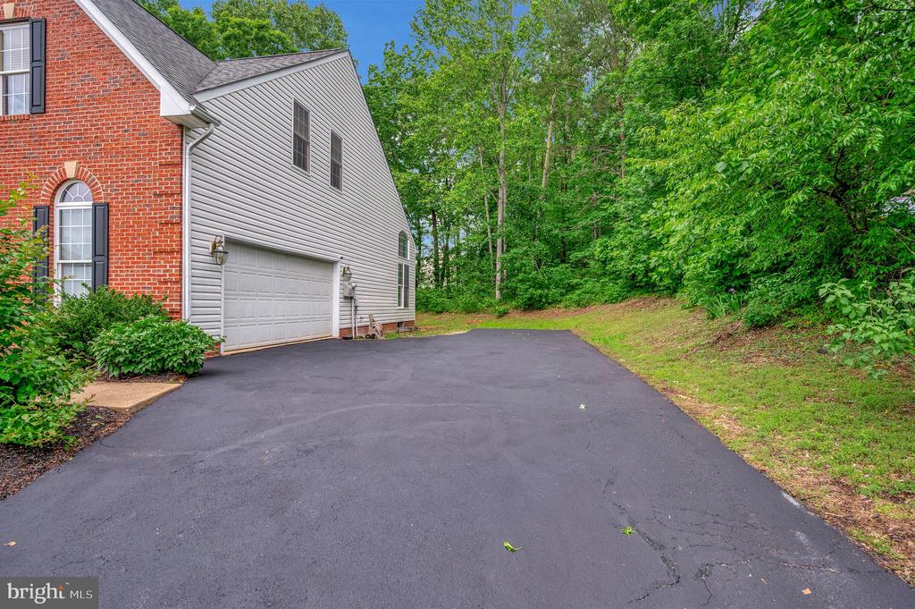 3715 FAIRWAYS CT, FREDERICKSBURG, Virginia 22408, 4 Bedrooms Bedrooms, ,3 BathroomsBathrooms,Residential,3715 FAIRWAYS CT,VASP2033148 MLS # VASP2033148