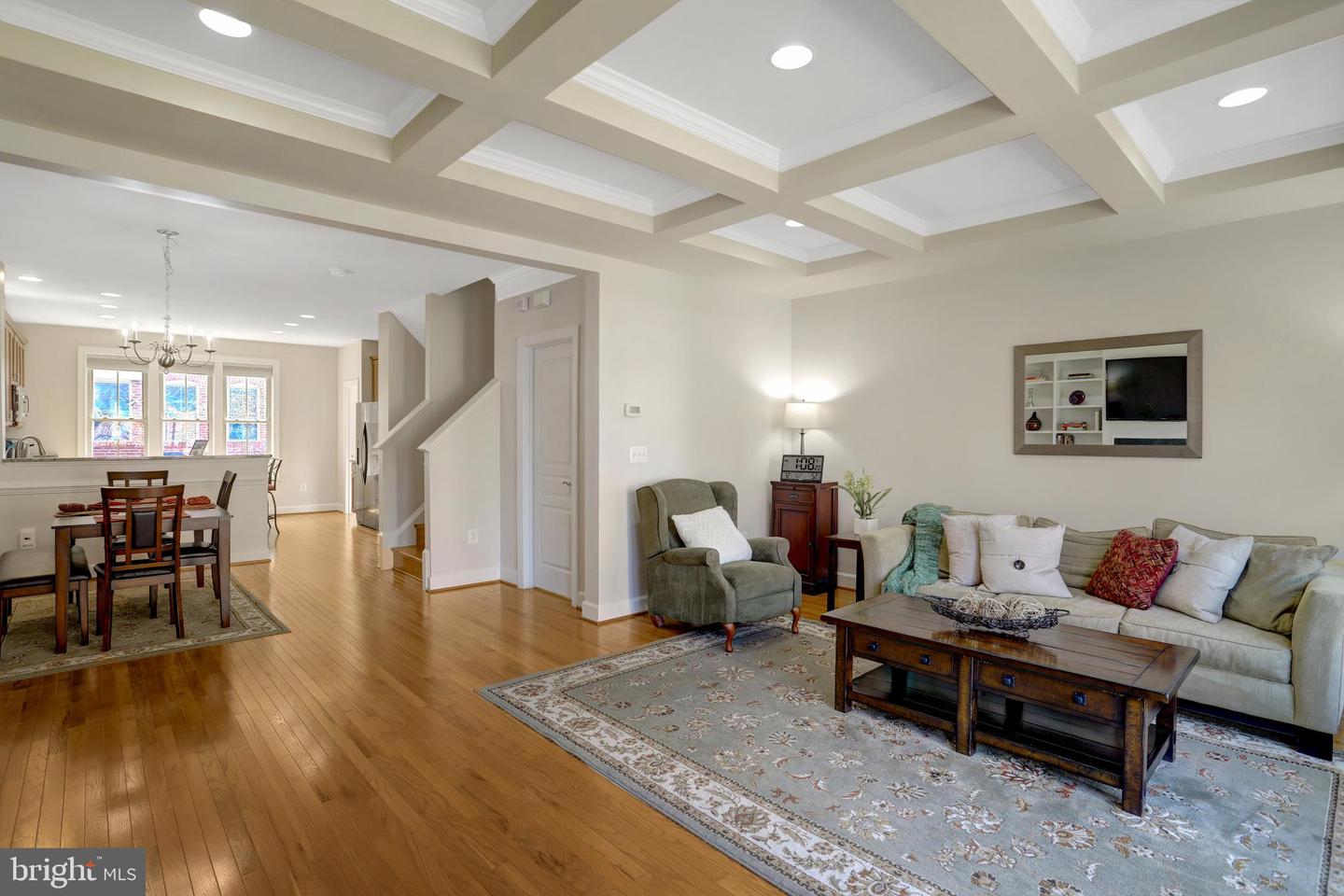 2537 S KENMORE CT, ARLINGTON, Virginia 22206, 3 Bedrooms Bedrooms, ,3 BathroomsBathrooms,Residential,For sale,2537 S KENMORE CT,VAAR2054740 MLS # VAAR2054740