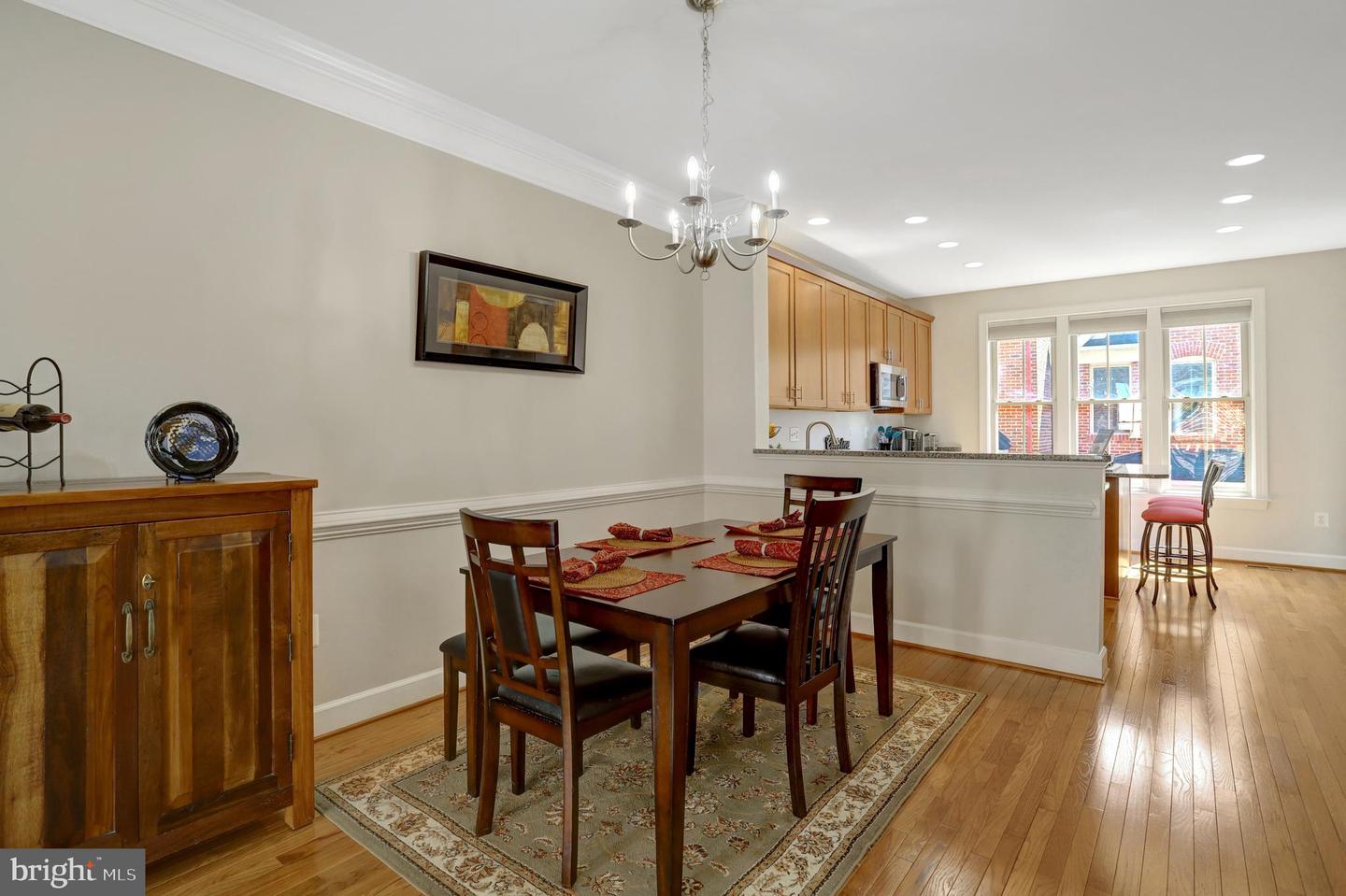 2537 S KENMORE CT, ARLINGTON, Virginia 22206, 3 Bedrooms Bedrooms, ,3 BathroomsBathrooms,Residential,For sale,2537 S KENMORE CT,VAAR2054740 MLS # VAAR2054740