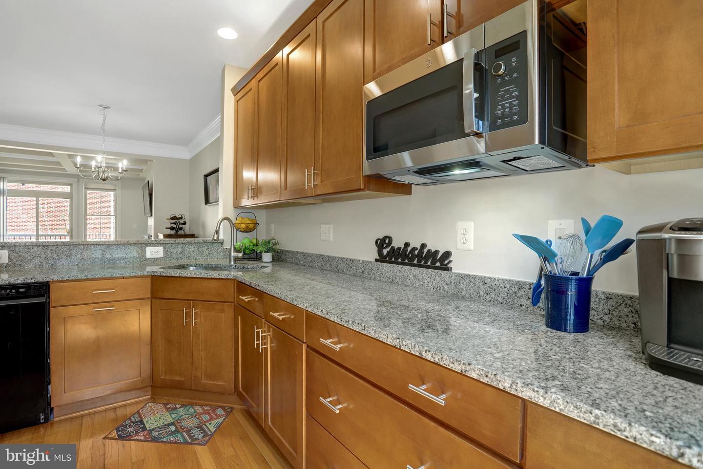2537 S KENMORE CT, ARLINGTON, Virginia 22206, 3 Bedrooms Bedrooms, ,3 BathroomsBathrooms,Residential,For sale,2537 S KENMORE CT,VAAR2054740 MLS # VAAR2054740