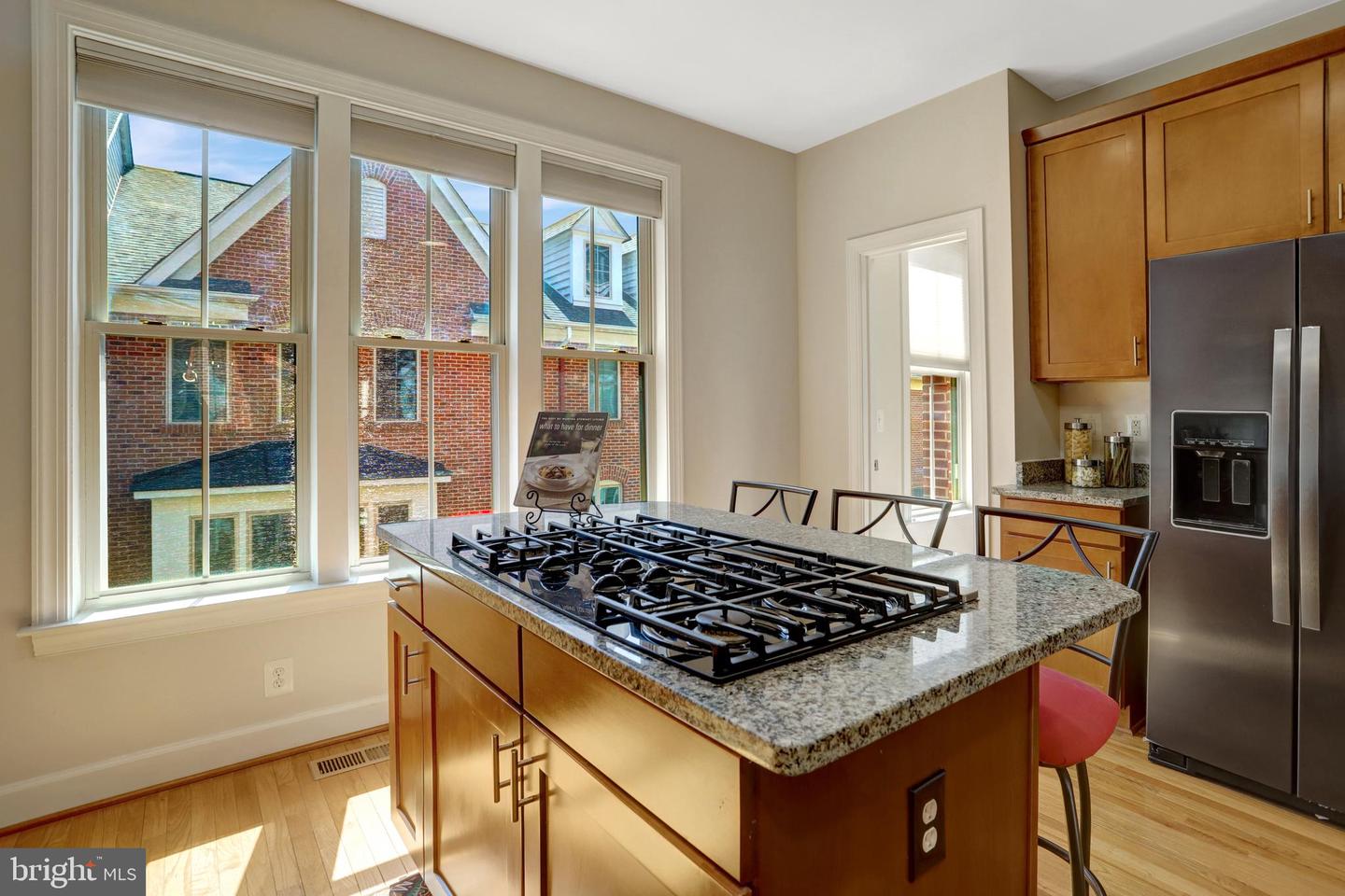 2537 S KENMORE CT, ARLINGTON, Virginia 22206, 3 Bedrooms Bedrooms, ,3 BathroomsBathrooms,Residential,For sale,2537 S KENMORE CT,VAAR2054740 MLS # VAAR2054740