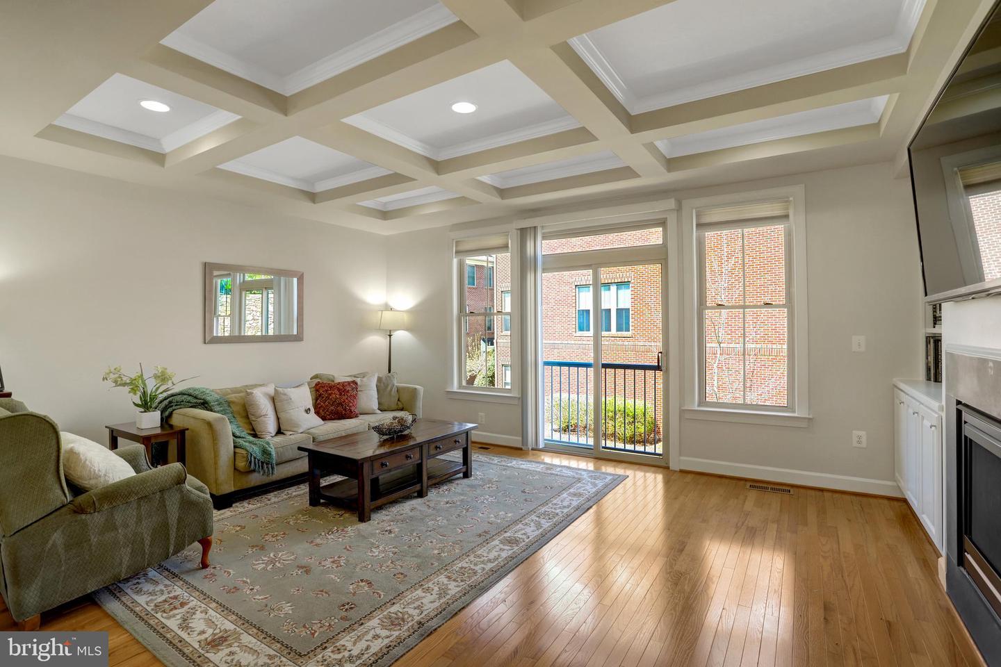 2537 S KENMORE CT, ARLINGTON, Virginia 22206, 3 Bedrooms Bedrooms, ,3 BathroomsBathrooms,Residential,For sale,2537 S KENMORE CT,VAAR2054740 MLS # VAAR2054740
