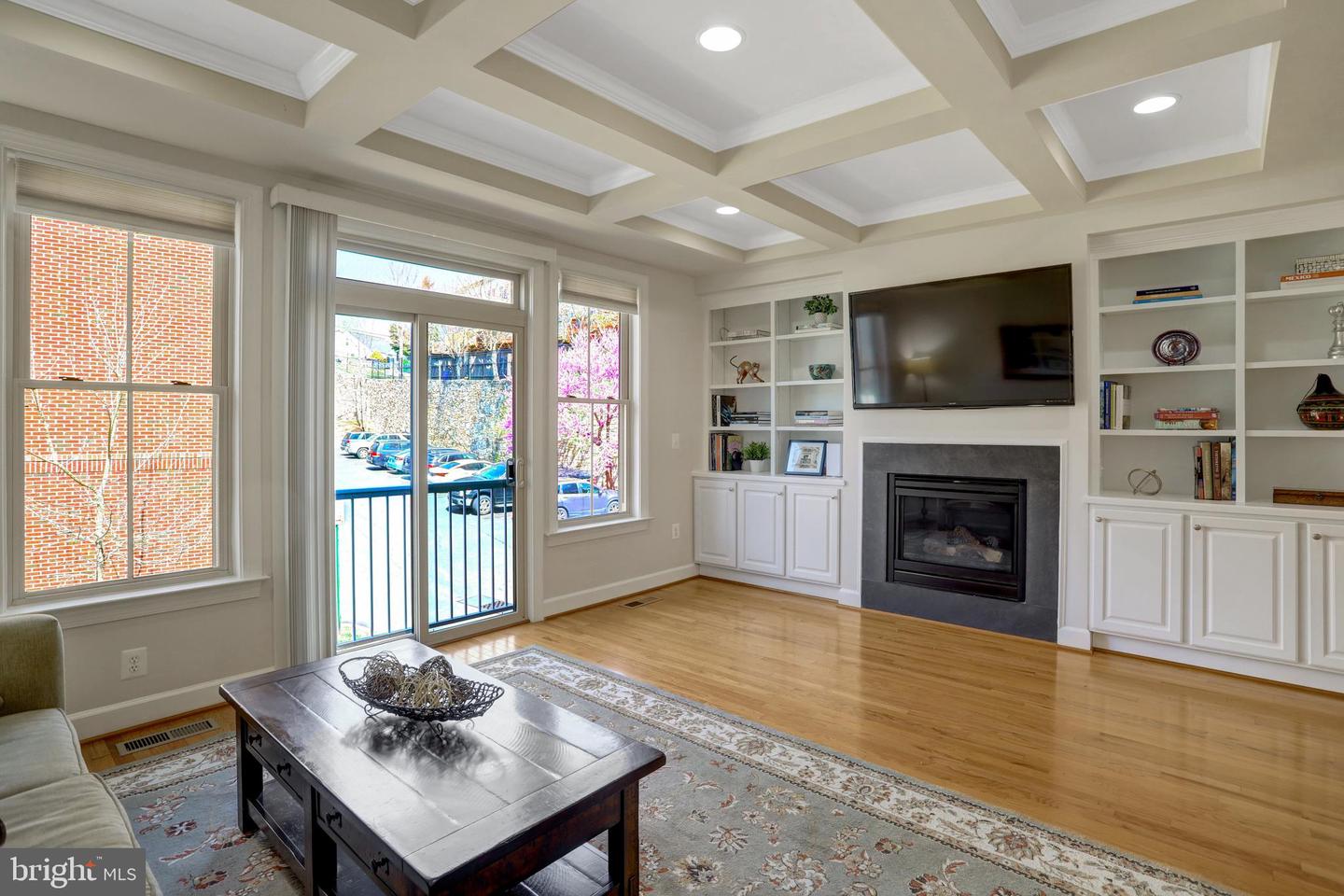2537 S KENMORE CT, ARLINGTON, Virginia 22206, 3 Bedrooms Bedrooms, ,3 BathroomsBathrooms,Residential,For sale,2537 S KENMORE CT,VAAR2054740 MLS # VAAR2054740