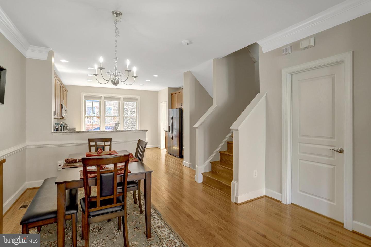 2537 S KENMORE CT, ARLINGTON, Virginia 22206, 3 Bedrooms Bedrooms, ,3 BathroomsBathrooms,Residential,For sale,2537 S KENMORE CT,VAAR2054740 MLS # VAAR2054740
