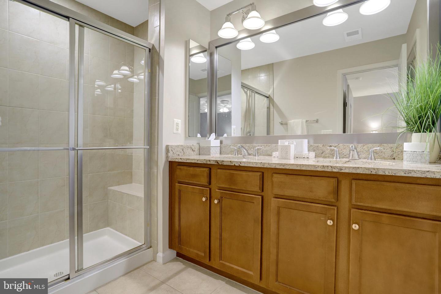 2537 S KENMORE CT, ARLINGTON, Virginia 22206, 3 Bedrooms Bedrooms, ,3 BathroomsBathrooms,Residential,For sale,2537 S KENMORE CT,VAAR2054740 MLS # VAAR2054740