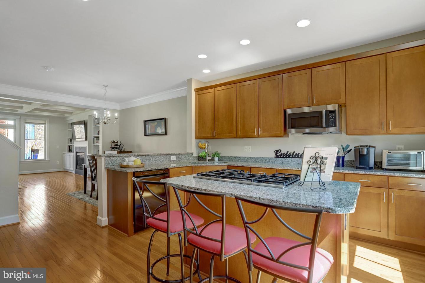 2537 S KENMORE CT, ARLINGTON, Virginia 22206, 3 Bedrooms Bedrooms, ,3 BathroomsBathrooms,Residential,For sale,2537 S KENMORE CT,VAAR2054740 MLS # VAAR2054740