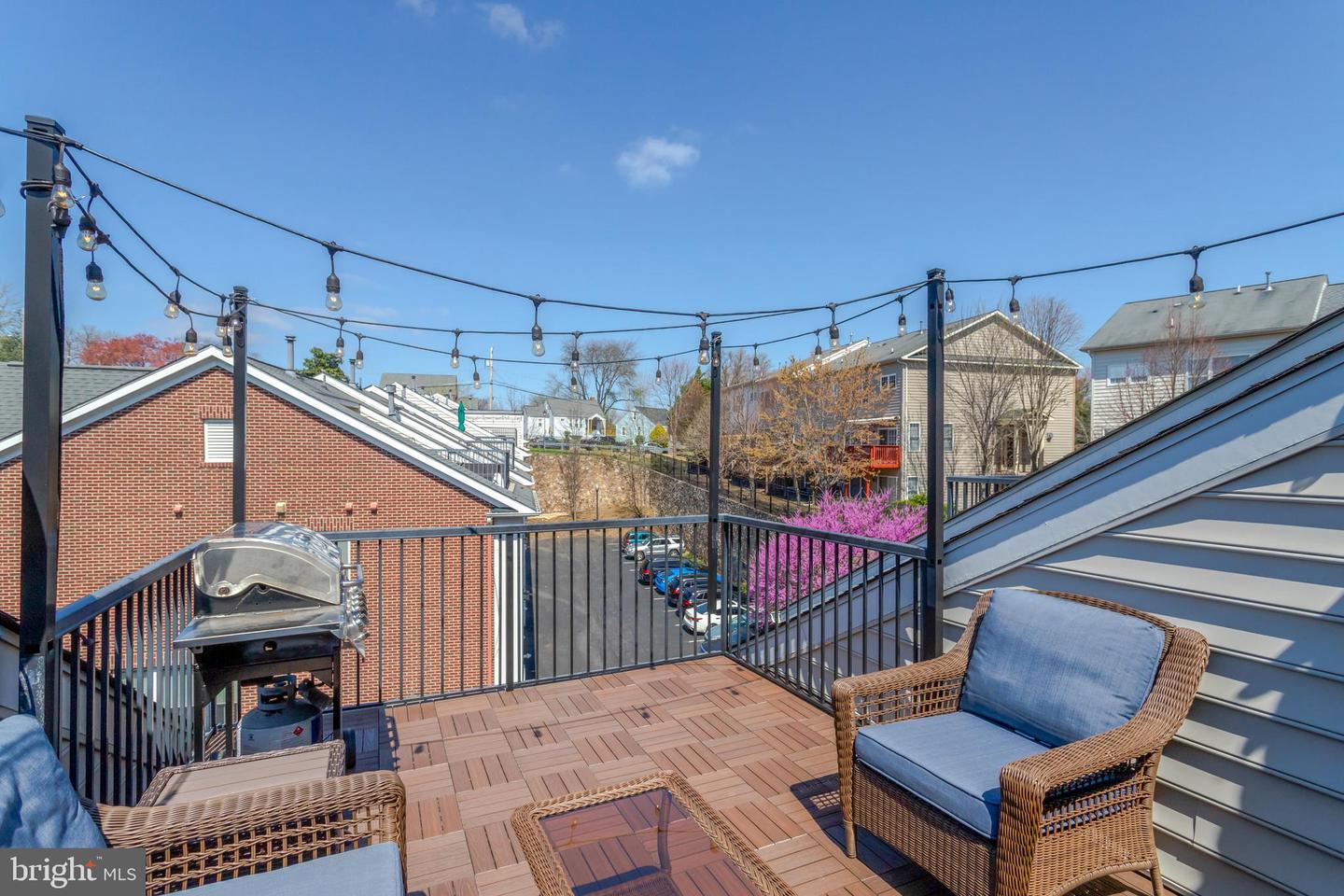 2537 S KENMORE CT, ARLINGTON, Virginia 22206, 3 Bedrooms Bedrooms, ,3 BathroomsBathrooms,Residential,For sale,2537 S KENMORE CT,VAAR2054740 MLS # VAAR2054740