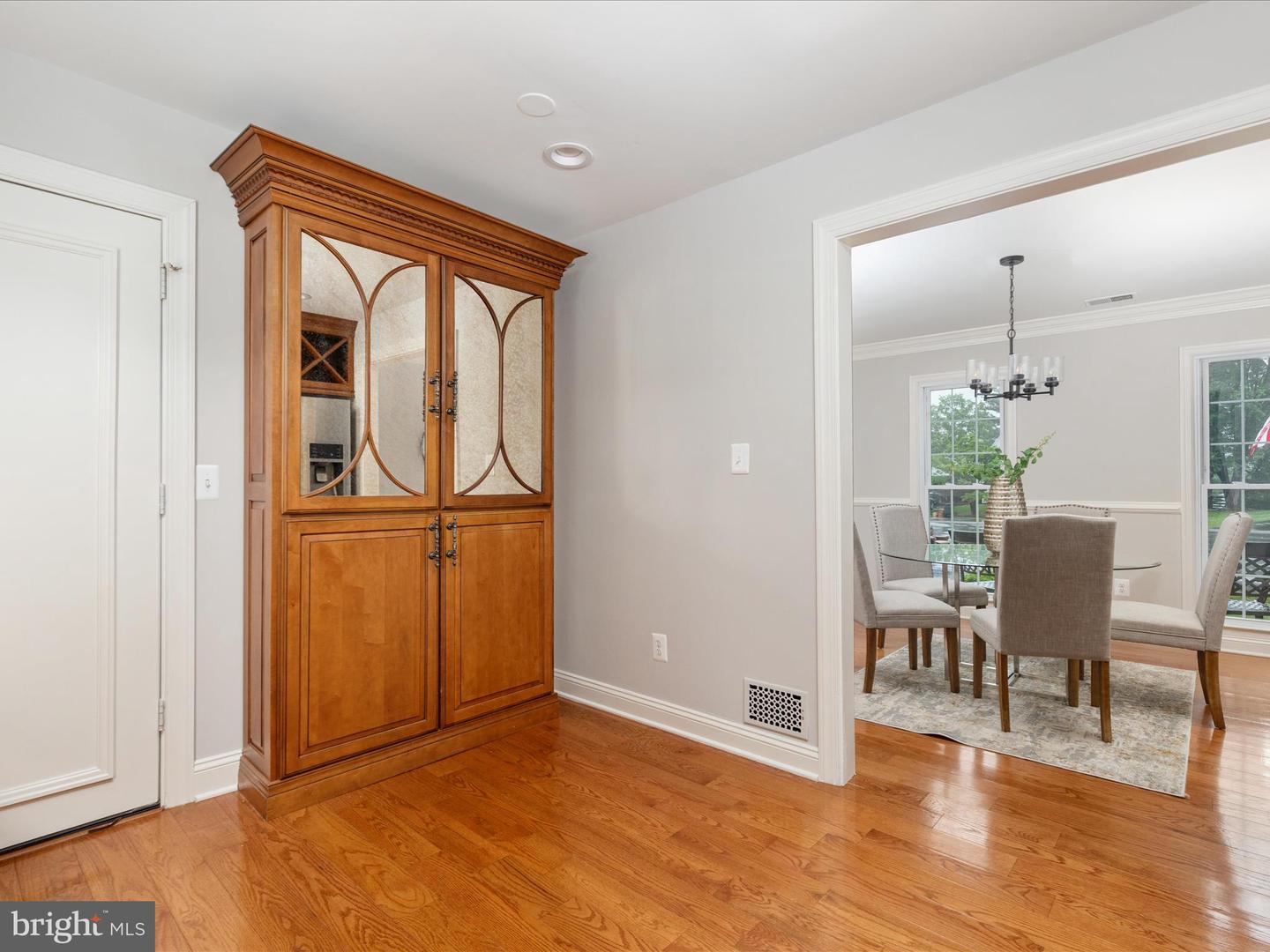 14 MUCKLEHANY LN, STERLING, Virginia 20165, 4 Bedrooms Bedrooms, ,2 BathroomsBathrooms,Residential,For sale,14 MUCKLEHANY LN,VALO2091580 MLS # VALO2091580