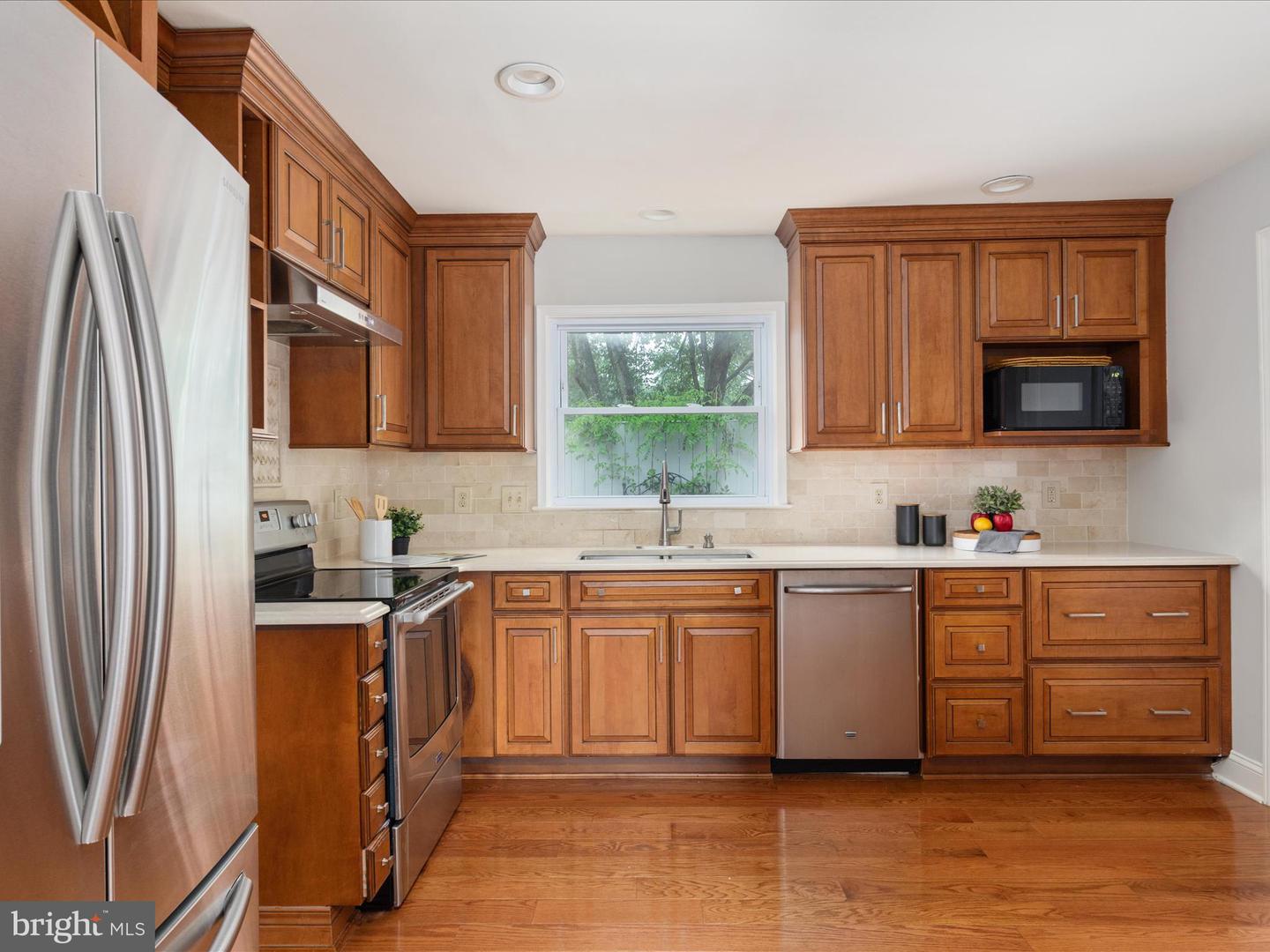 14 MUCKLEHANY LN, STERLING, Virginia 20165, 4 Bedrooms Bedrooms, ,2 BathroomsBathrooms,Residential,For sale,14 MUCKLEHANY LN,VALO2091580 MLS # VALO2091580