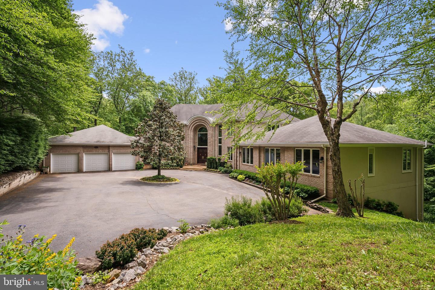 1342 POTOMAC SCHOOL RD, MCLEAN, Virginia 22101, 8 Bedrooms Bedrooms, ,7 BathroomsBathrooms,Residential,For sale,1342 POTOMAC SCHOOL RD,VAFX2229086 MLS # VAFX2229086