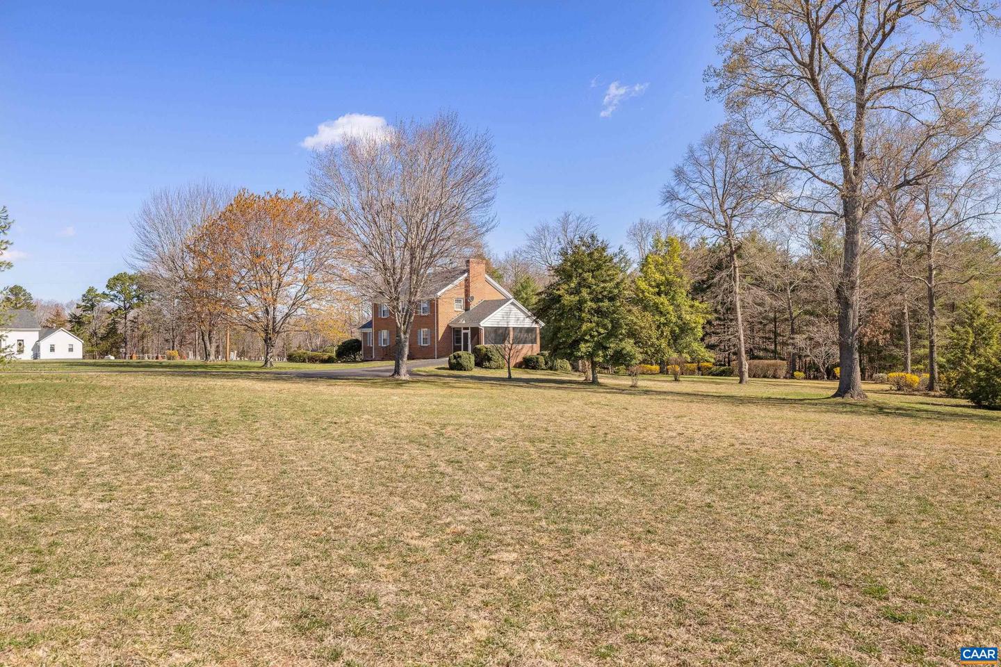 7928 A HOWARDSVILLE RD, SCOTTSVILLE, Virginia 24562, 4 Bedrooms Bedrooms, ,2 BathroomsBathrooms,Residential,For sale,7928 A HOWARDSVILLE RD,662455 MLS # 662455