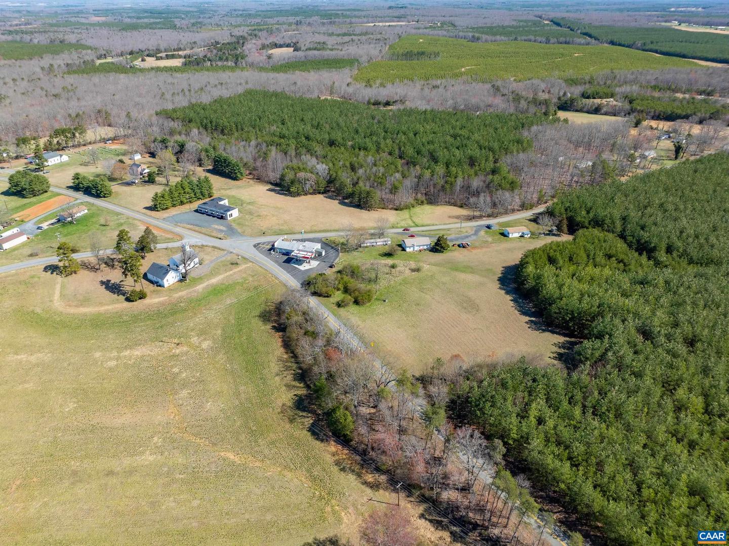7928 A HOWARDSVILLE RD, SCOTTSVILLE, Virginia 24562, 4 Bedrooms Bedrooms, ,2 BathroomsBathrooms,Residential,For sale,7928 A HOWARDSVILLE RD,662455 MLS # 662455