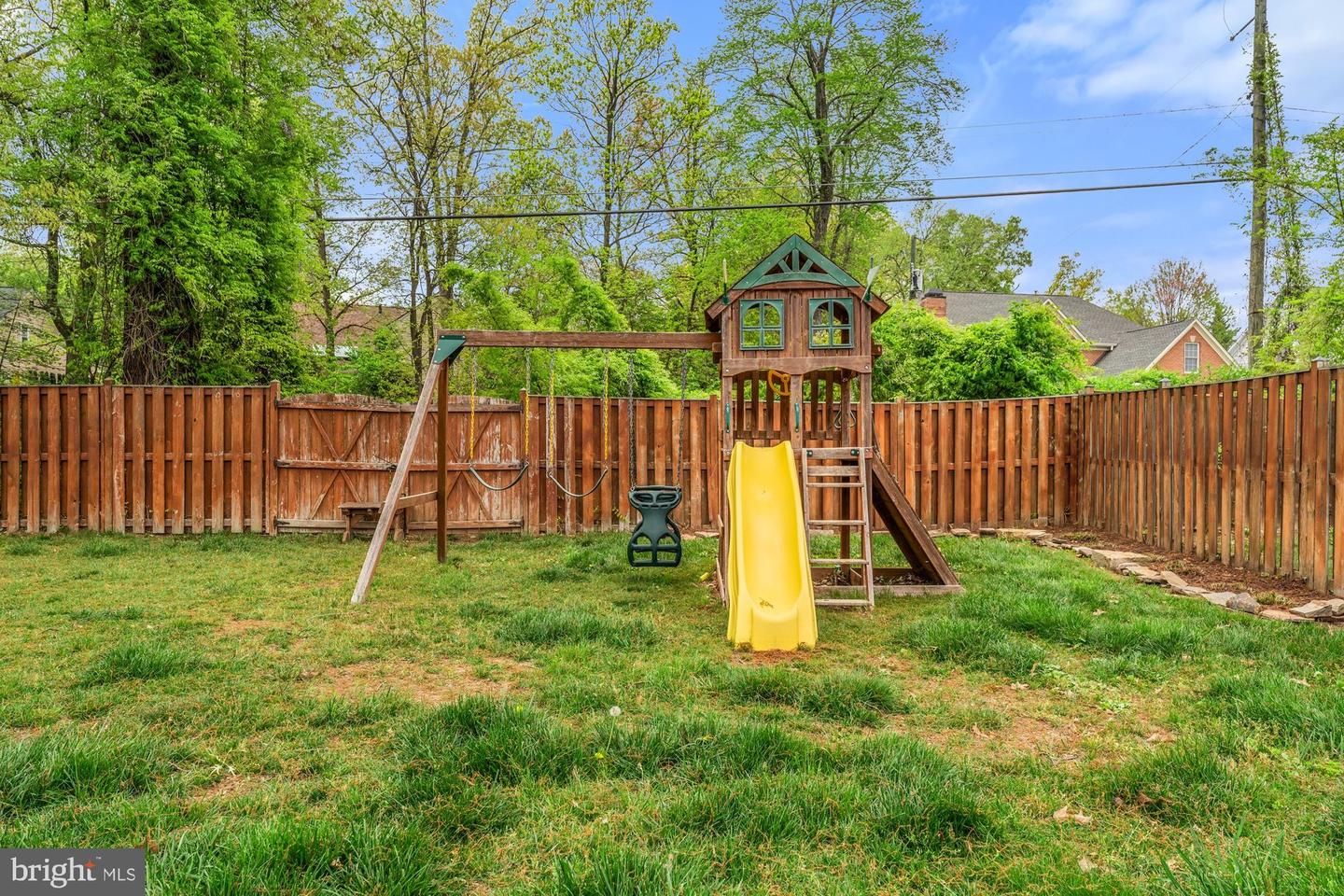 8433 HUNT VALLEY DR, VIENNA, Virginia 22182, 4 Bedrooms Bedrooms, ,3 BathroomsBathrooms,Residential,For sale,8433 HUNT VALLEY DR,VAFX2231360 MLS # VAFX2231360