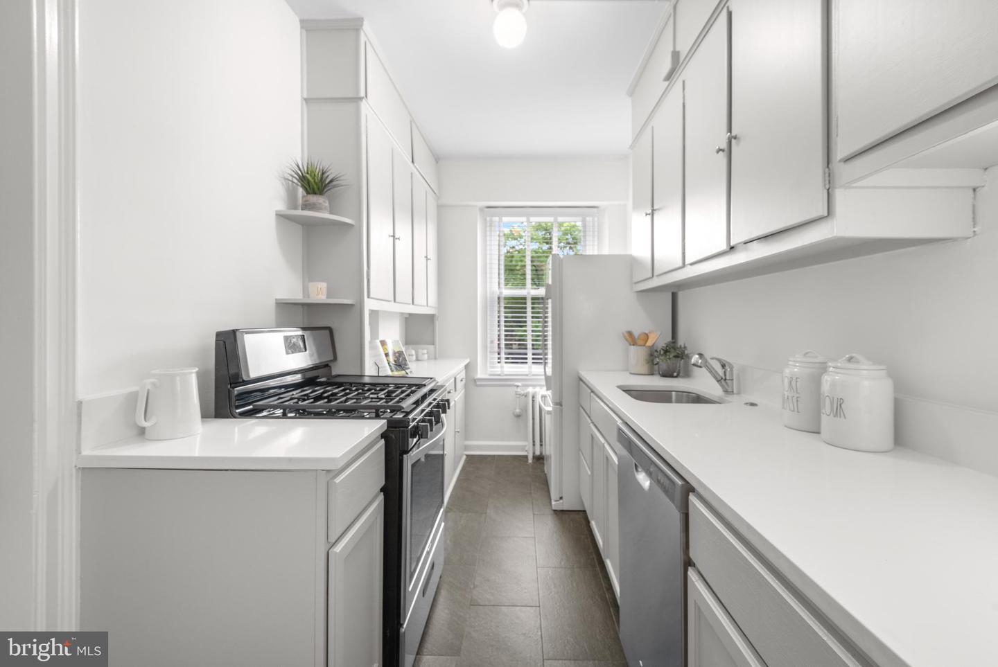 3601 CONNECTICUT AVE NW #202, WASHINGTON, District Of Columbia 20008, 1 Bedroom Bedrooms, ,1 BathroomBathrooms,Residential,For sale,3601 CONNECTICUT AVE NW #202,DCDC2193190 MLS # DCDC2193190