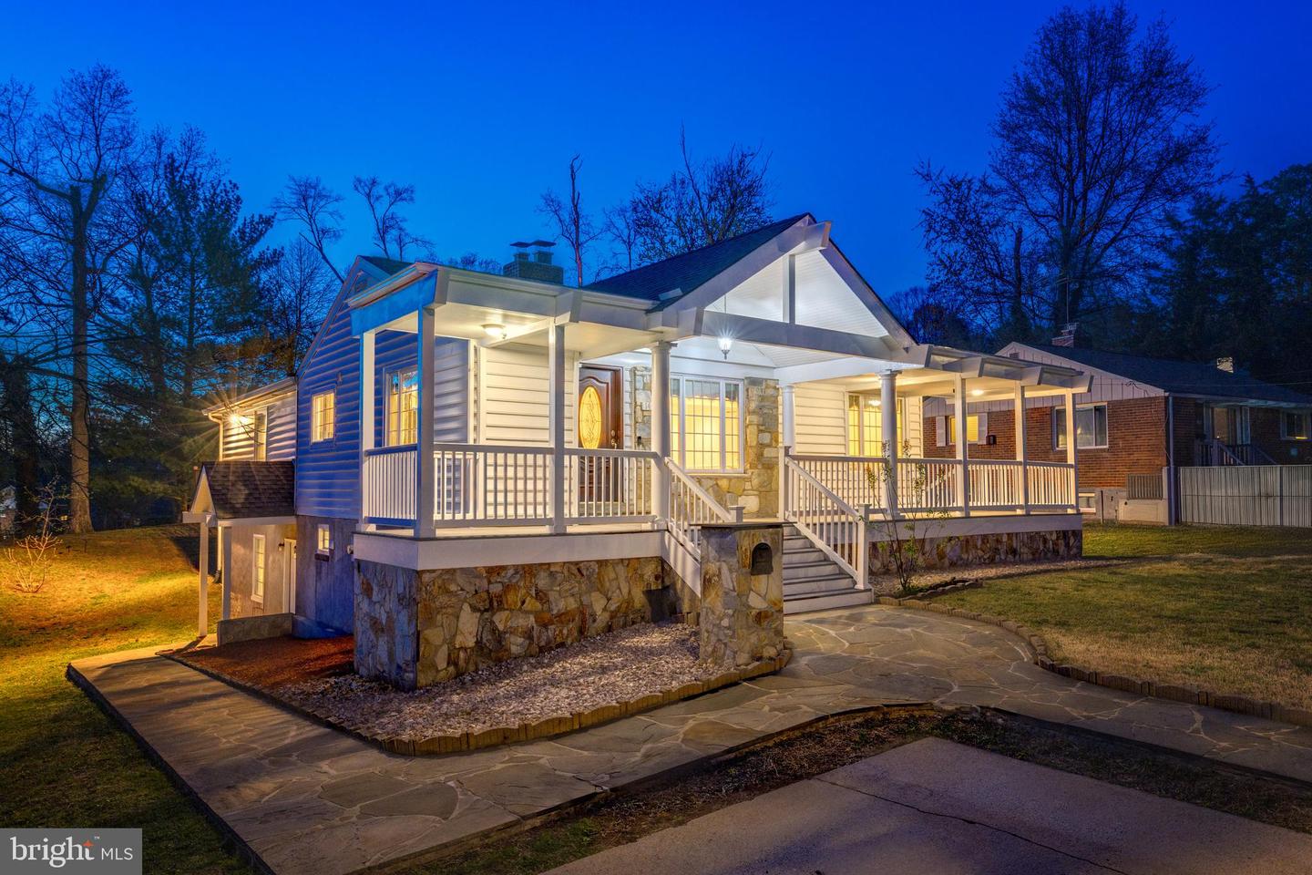 142 N FRENCH ST, ALEXANDRIA, Virginia 22304, 3 Bedrooms Bedrooms, ,3 BathroomsBathrooms,Residential,For sale,142 N FRENCH ST,VAAX2043570 MLS # VAAX2043570