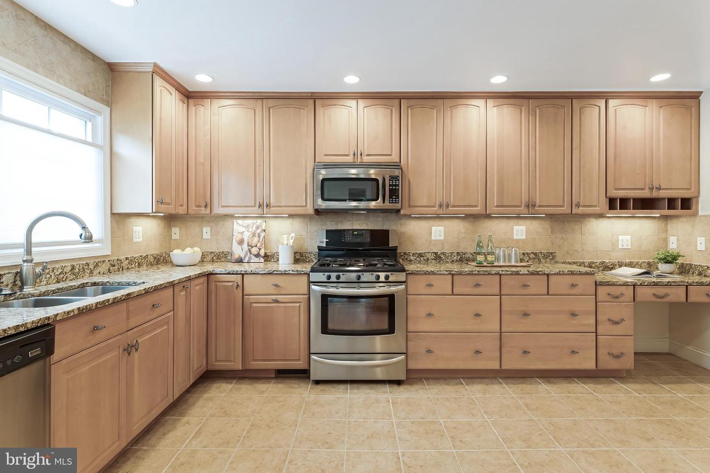 142 N FRENCH ST, ALEXANDRIA, Virginia 22304, 3 Bedrooms Bedrooms, ,3 BathroomsBathrooms,Residential,For sale,142 N FRENCH ST,VAAX2043570 MLS # VAAX2043570