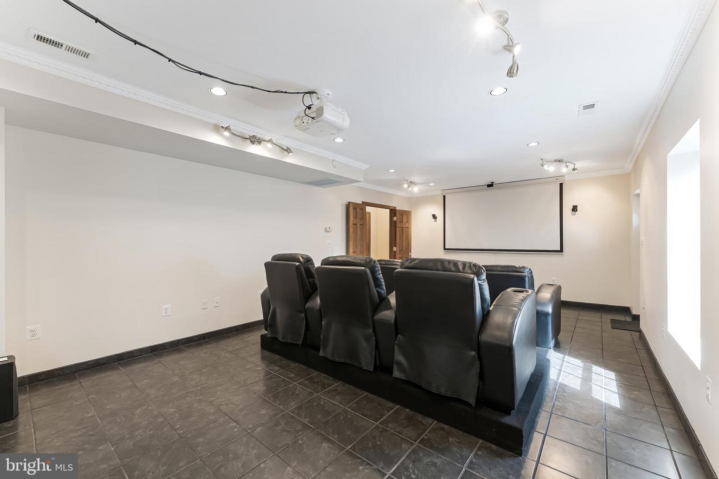 142 N FRENCH ST, ALEXANDRIA, Virginia 22304, 3 Bedrooms Bedrooms, ,3 BathroomsBathrooms,Residential,For sale,142 N FRENCH ST,VAAX2043570 MLS # VAAX2043570