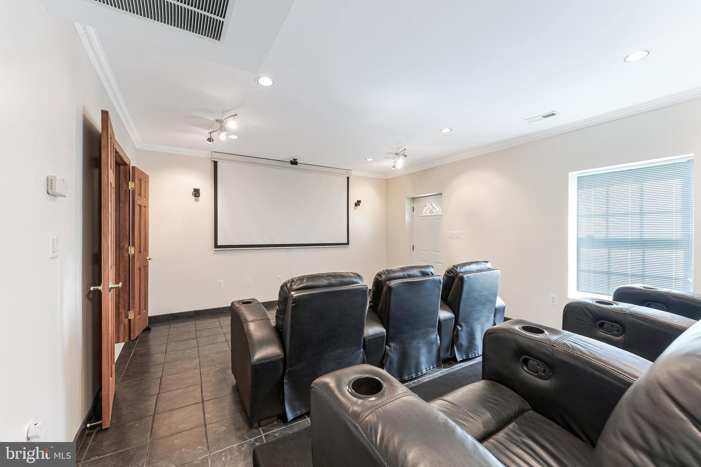142 N FRENCH ST, ALEXANDRIA, Virginia 22304, 3 Bedrooms Bedrooms, ,3 BathroomsBathrooms,Residential,For sale,142 N FRENCH ST,VAAX2043570 MLS # VAAX2043570