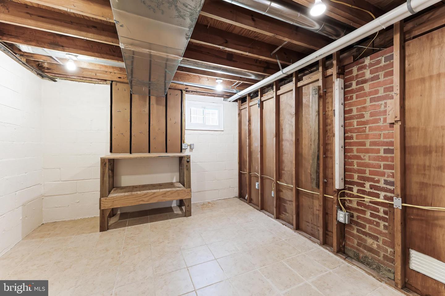 142 N FRENCH ST, ALEXANDRIA, Virginia 22304, 3 Bedrooms Bedrooms, ,3 BathroomsBathrooms,Residential,For sale,142 N FRENCH ST,VAAX2043570 MLS # VAAX2043570
