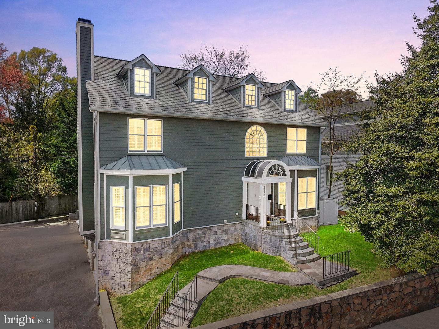 1620 N GEORGE MASON DR, ARLINGTON, Virginia 22205, 6 Bedrooms Bedrooms, 5 Rooms Rooms,4 BathroomsBathrooms,Residential,For sale,1620 N GEORGE MASON DR,VAAR2055494 MLS # VAAR2055494