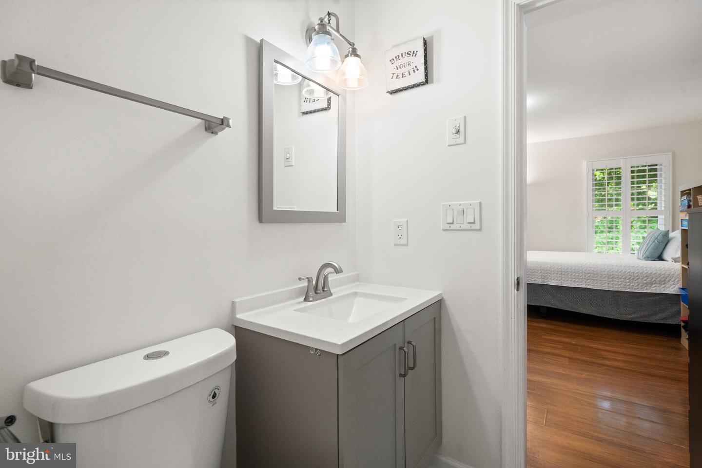 1620 N GEORGE MASON DR, ARLINGTON, Virginia 22205, 6 Bedrooms Bedrooms, 5 Rooms Rooms,4 BathroomsBathrooms,Residential,For sale,1620 N GEORGE MASON DR,VAAR2055494 MLS # VAAR2055494