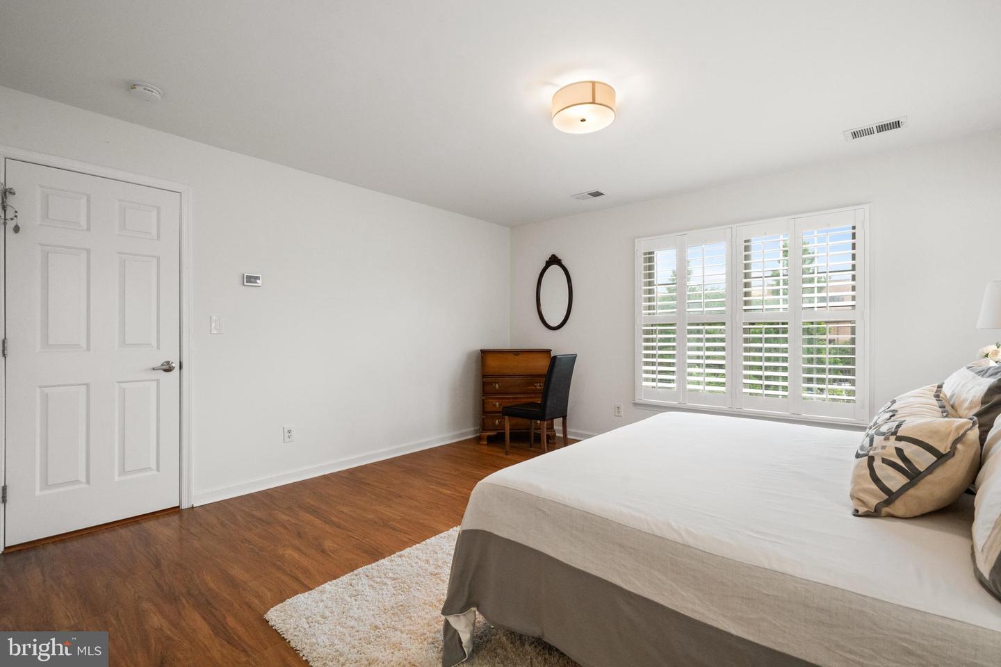 1620 N GEORGE MASON DR, ARLINGTON, Virginia 22205, 6 Bedrooms Bedrooms, 5 Rooms Rooms,4 BathroomsBathrooms,Residential,For sale,1620 N GEORGE MASON DR,VAAR2055494 MLS # VAAR2055494