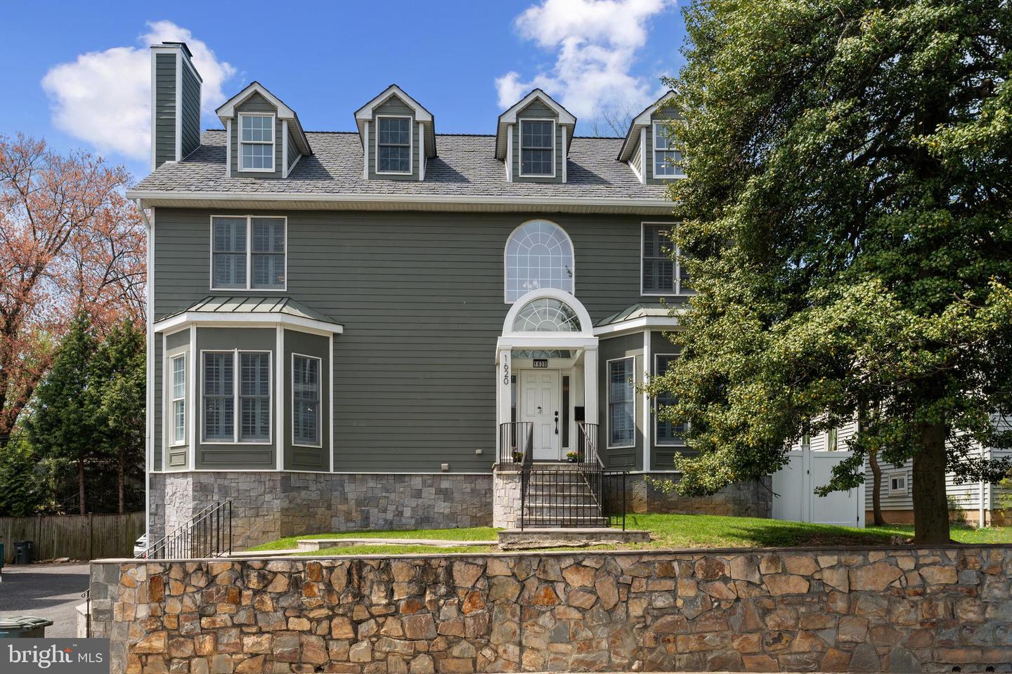 1620 N GEORGE MASON DR, ARLINGTON, Virginia 22205, 6 Bedrooms Bedrooms, 5 Rooms Rooms,4 BathroomsBathrooms,Residential,For sale,1620 N GEORGE MASON DR,VAAR2055494 MLS # VAAR2055494
