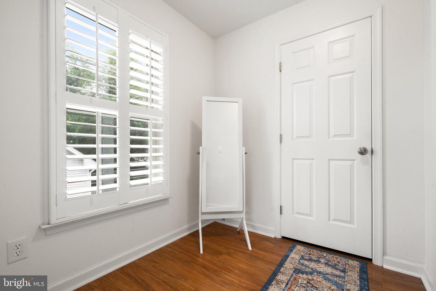 1620 N GEORGE MASON DR, ARLINGTON, Virginia 22205, 6 Bedrooms Bedrooms, 5 Rooms Rooms,4 BathroomsBathrooms,Residential,For sale,1620 N GEORGE MASON DR,VAAR2055494 MLS # VAAR2055494