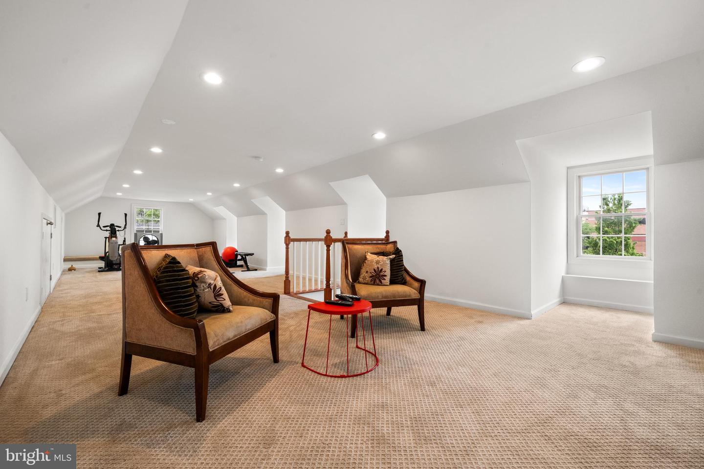 1620 N GEORGE MASON DR, ARLINGTON, Virginia 22205, 6 Bedrooms Bedrooms, 5 Rooms Rooms,4 BathroomsBathrooms,Residential,For sale,1620 N GEORGE MASON DR,VAAR2055494 MLS # VAAR2055494