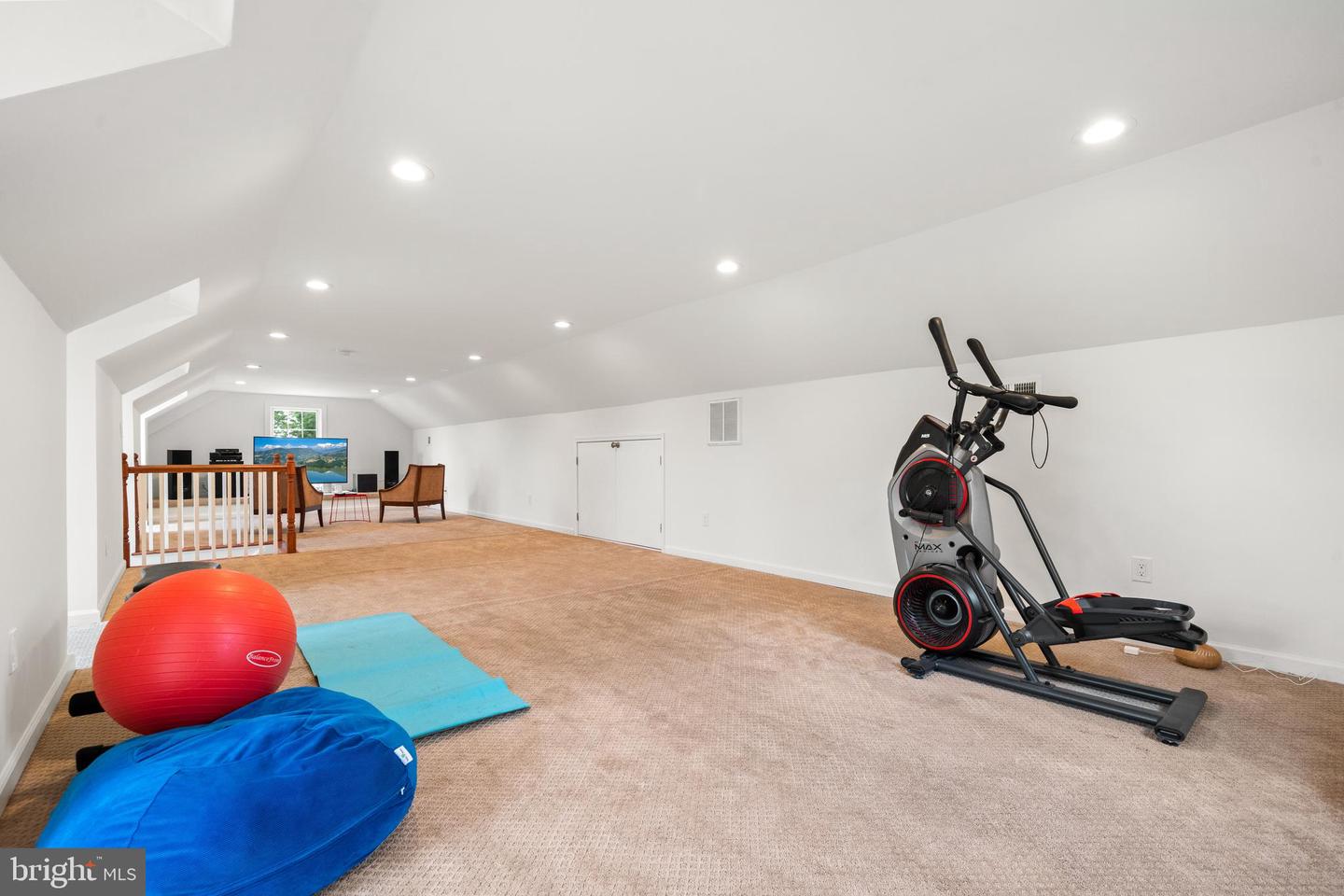 1620 N GEORGE MASON DR, ARLINGTON, Virginia 22205, 6 Bedrooms Bedrooms, 5 Rooms Rooms,4 BathroomsBathrooms,Residential,For sale,1620 N GEORGE MASON DR,VAAR2055494 MLS # VAAR2055494