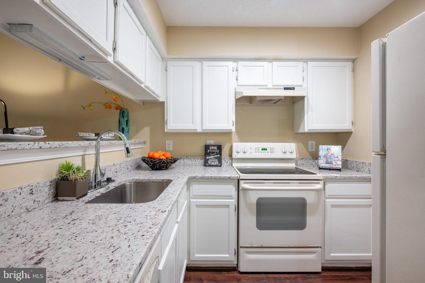 1524 LINCOLN WAY #409, MCLEAN, Virginia 22102, 1 Bedroom Bedrooms, ,1 BathroomBathrooms,Residential,For sale,1524 LINCOLN WAY #409,VAFX2231838 MLS # VAFX2231838
