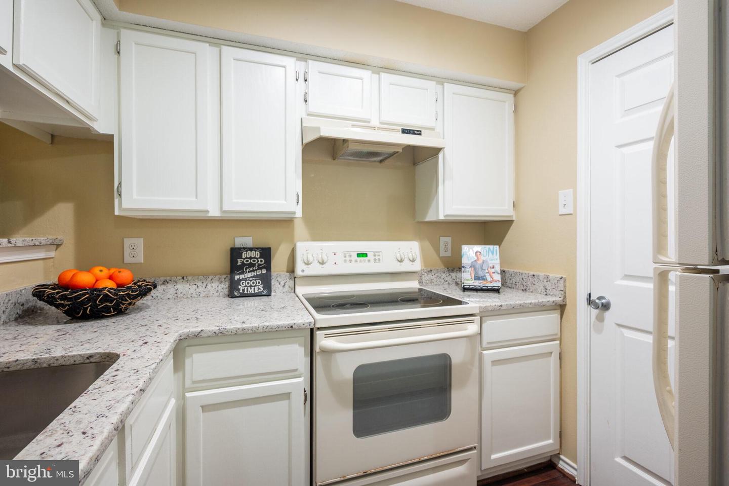 1524 LINCOLN WAY #409, MCLEAN, Virginia 22102, 1 Bedroom Bedrooms, ,1 BathroomBathrooms,Residential,For sale,1524 LINCOLN WAY #409,VAFX2231838 MLS # VAFX2231838