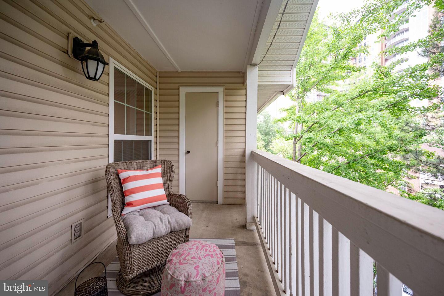 1524 LINCOLN WAY #409, MCLEAN, Virginia 22102, 1 Bedroom Bedrooms, ,1 BathroomBathrooms,Residential,For sale,1524 LINCOLN WAY #409,VAFX2231838 MLS # VAFX2231838