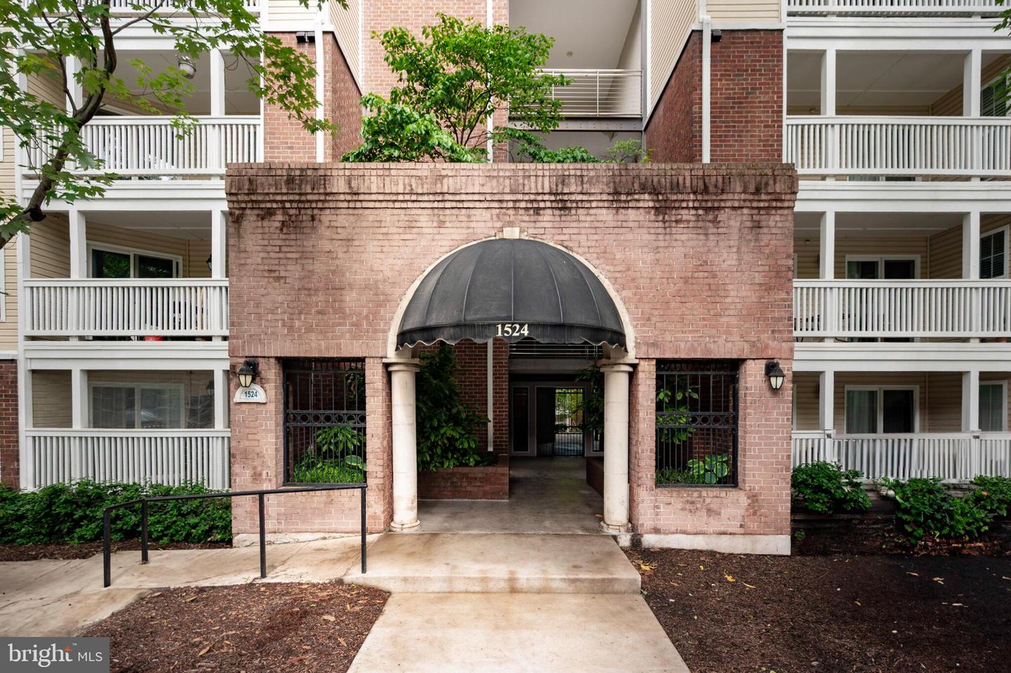 1524 LINCOLN WAY #409, MCLEAN, Virginia 22102, 1 Bedroom Bedrooms, ,1 BathroomBathrooms,Residential,For sale,1524 LINCOLN WAY #409,VAFX2231838 MLS # VAFX2231838