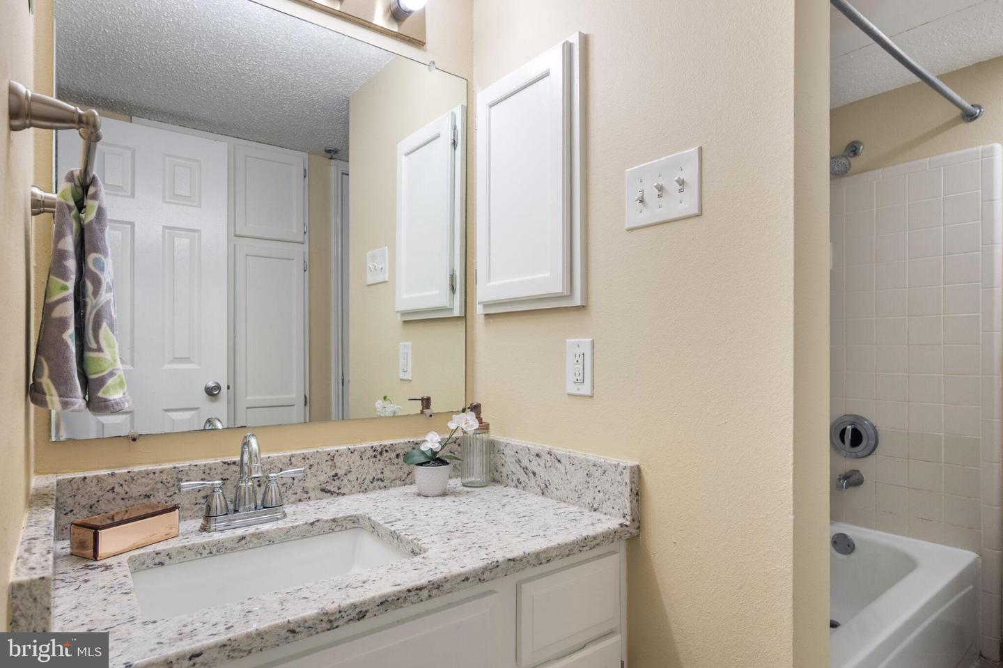 1524 LINCOLN WAY #409, MCLEAN, Virginia 22102, 1 Bedroom Bedrooms, ,1 BathroomBathrooms,Residential,For sale,1524 LINCOLN WAY #409,VAFX2231838 MLS # VAFX2231838