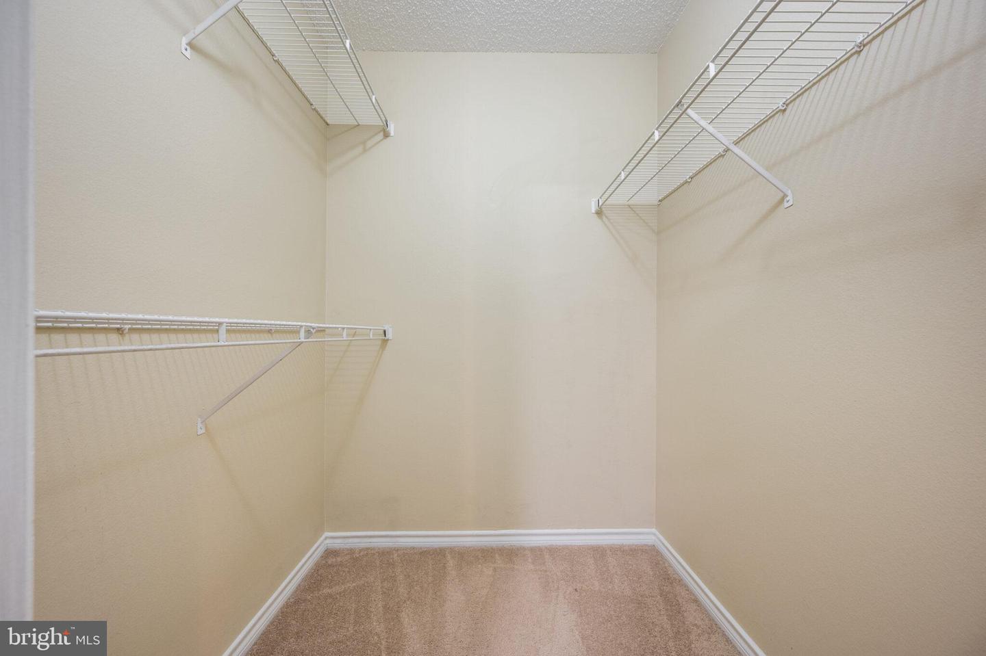 1524 LINCOLN WAY #409, MCLEAN, Virginia 22102, 1 Bedroom Bedrooms, ,1 BathroomBathrooms,Residential,For sale,1524 LINCOLN WAY #409,VAFX2231838 MLS # VAFX2231838