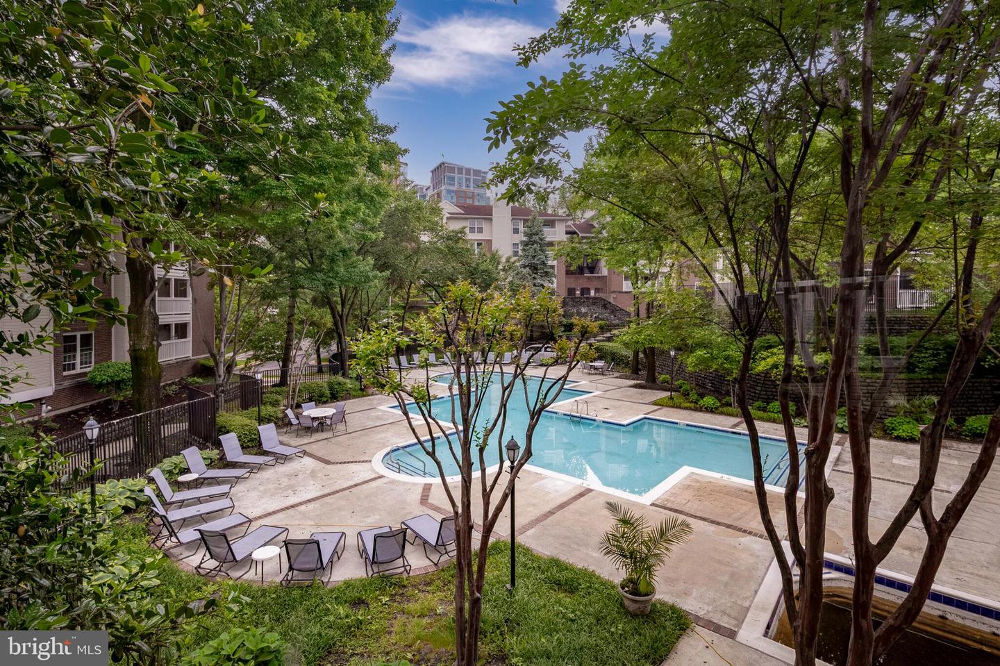1524 LINCOLN WAY #409, MCLEAN, Virginia 22102, 1 Bedroom Bedrooms, ,1 BathroomBathrooms,Residential,For sale,1524 LINCOLN WAY #409,VAFX2231838 MLS # VAFX2231838