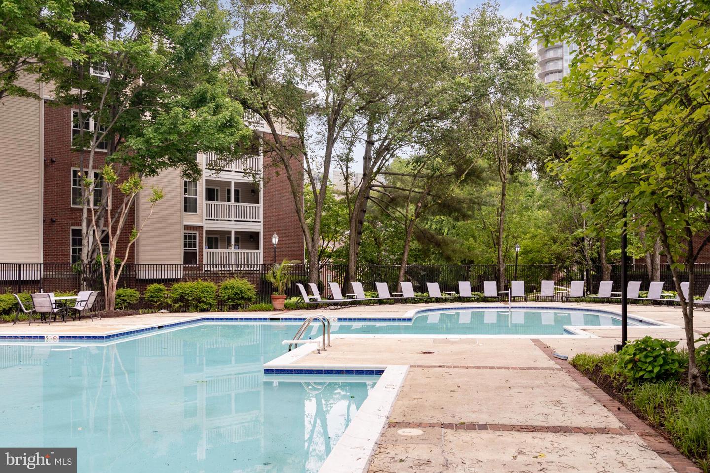 1524 LINCOLN WAY #409, MCLEAN, Virginia 22102, 1 Bedroom Bedrooms, ,1 BathroomBathrooms,Residential,For sale,1524 LINCOLN WAY #409,VAFX2231838 MLS # VAFX2231838