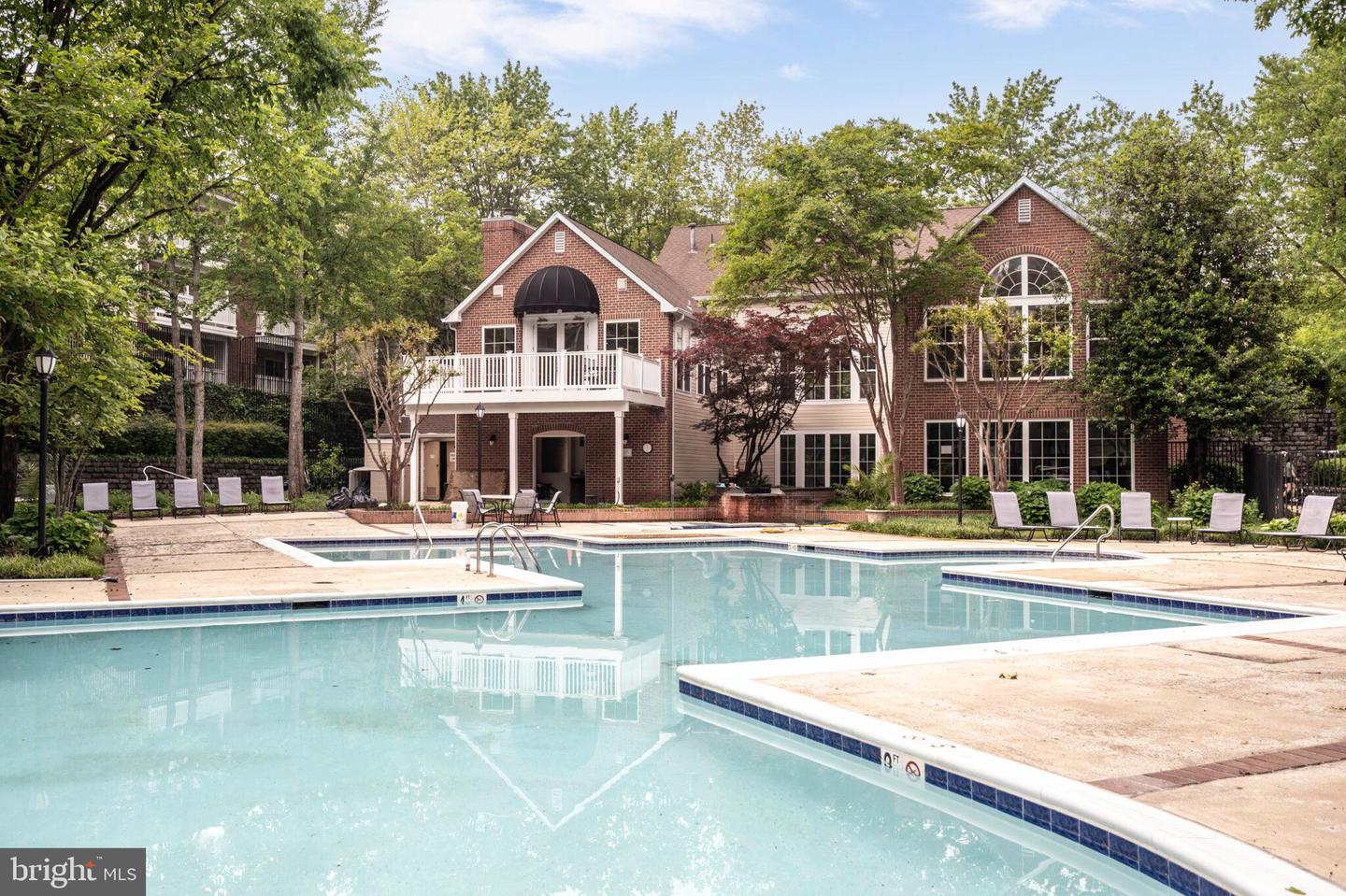 1524 LINCOLN WAY #409, MCLEAN, Virginia 22102, 1 Bedroom Bedrooms, ,1 BathroomBathrooms,Residential,For sale,1524 LINCOLN WAY #409,VAFX2231838 MLS # VAFX2231838