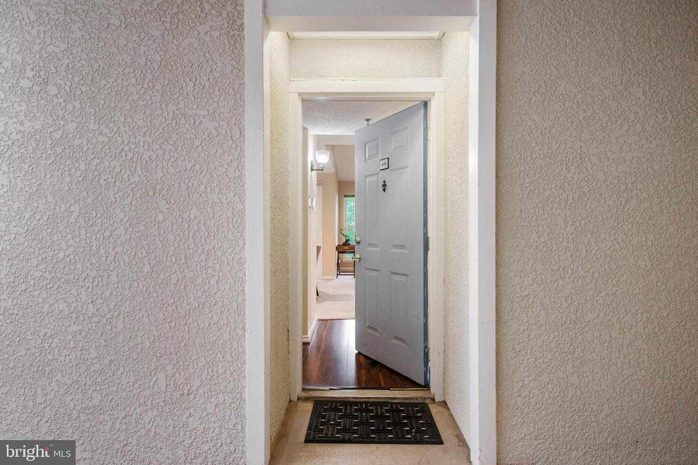 1524 LINCOLN WAY #409, MCLEAN, Virginia 22102, 1 Bedroom Bedrooms, ,1 BathroomBathrooms,Residential,For sale,1524 LINCOLN WAY #409,VAFX2231838 MLS # VAFX2231838