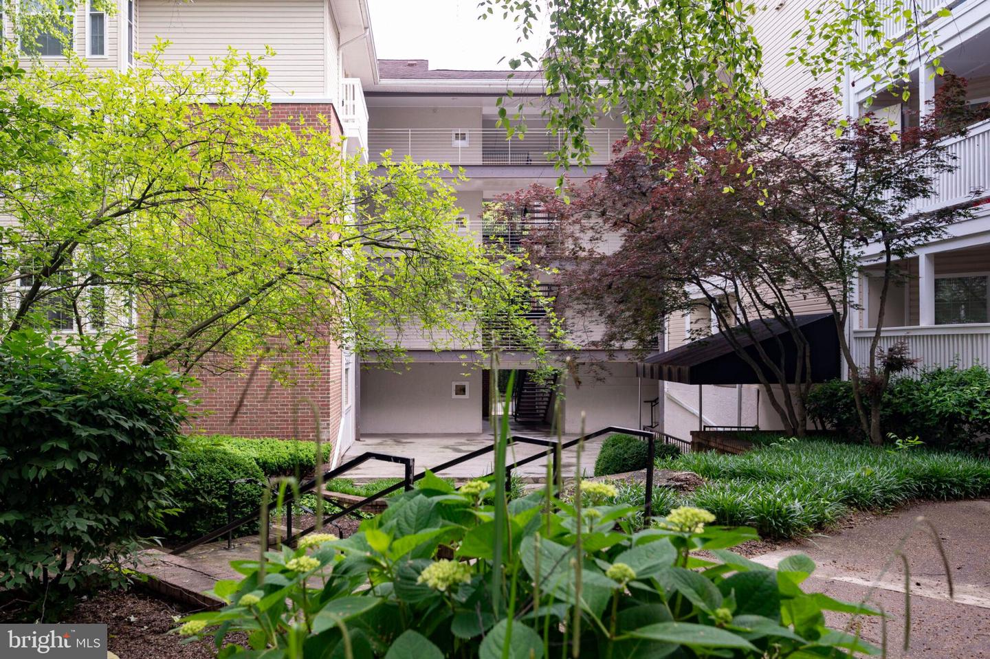 1524 LINCOLN WAY #409, MCLEAN, Virginia 22102, 1 Bedroom Bedrooms, ,1 BathroomBathrooms,Residential,For sale,1524 LINCOLN WAY #409,VAFX2231838 MLS # VAFX2231838